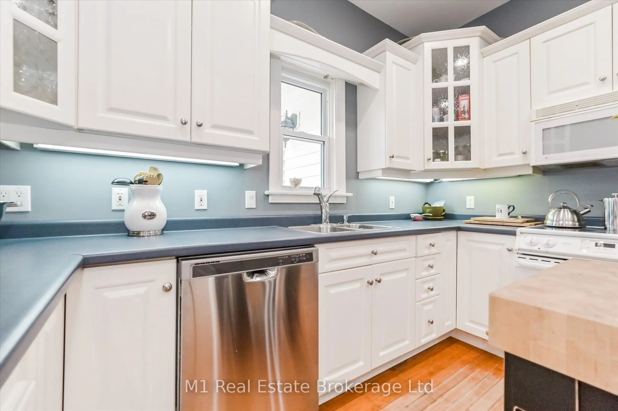 119 John Street W