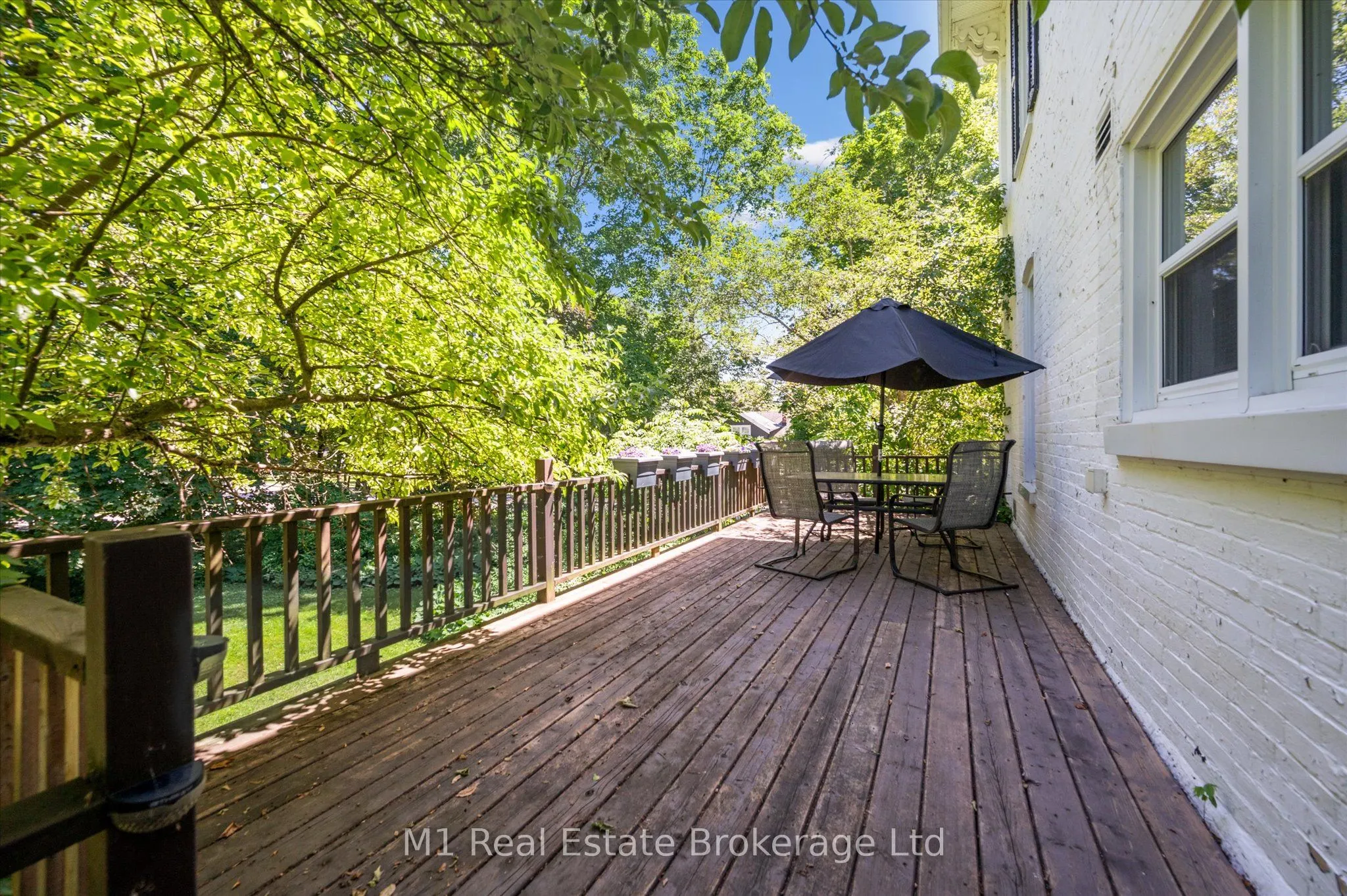 119 John Street W