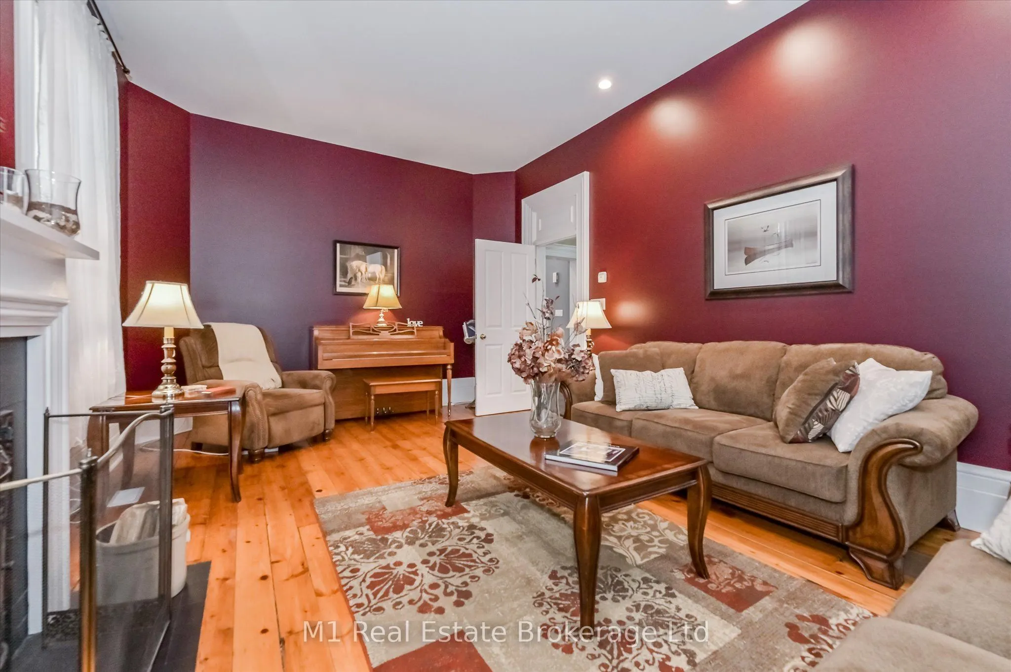 119 John Street W