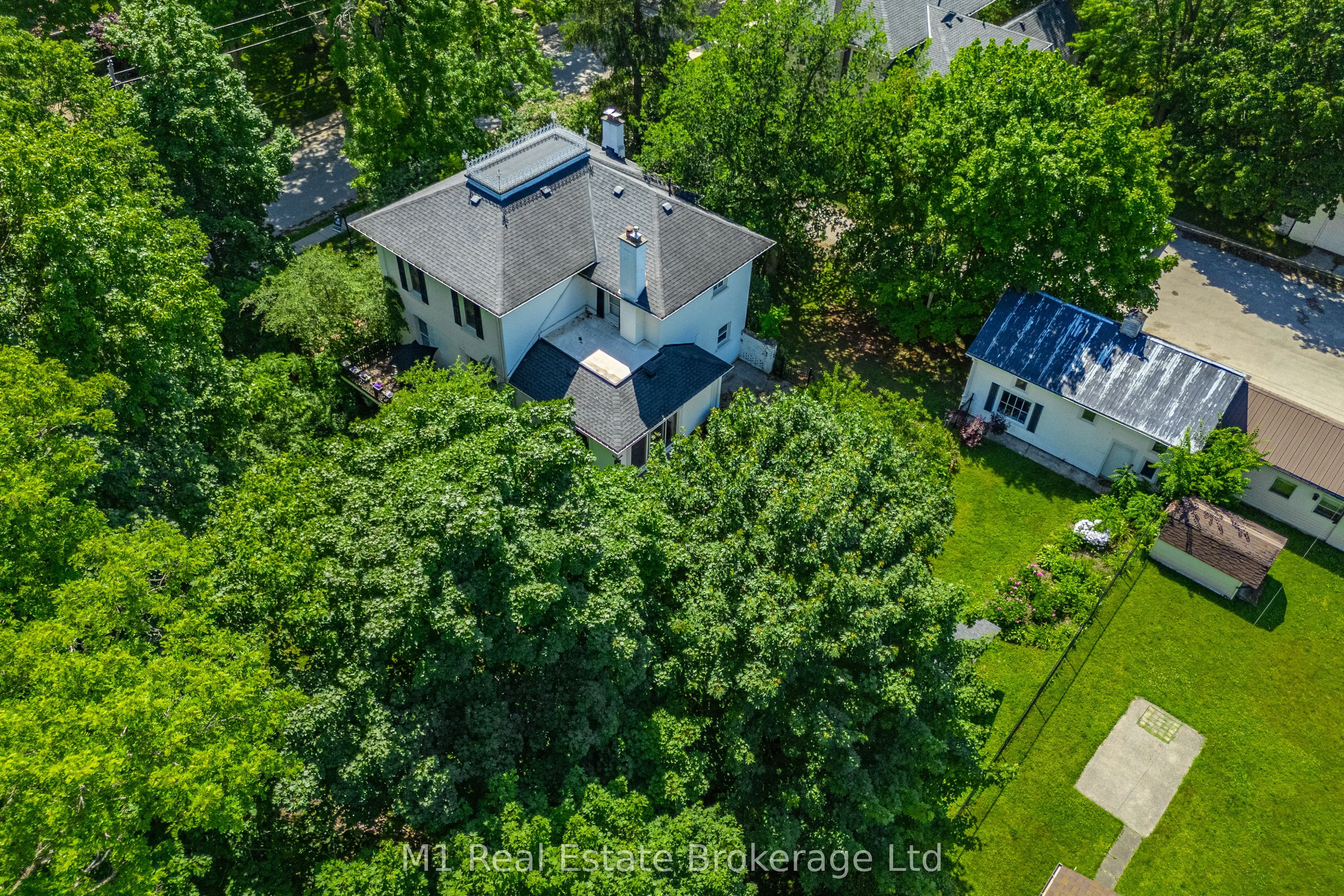 119 John Street W
