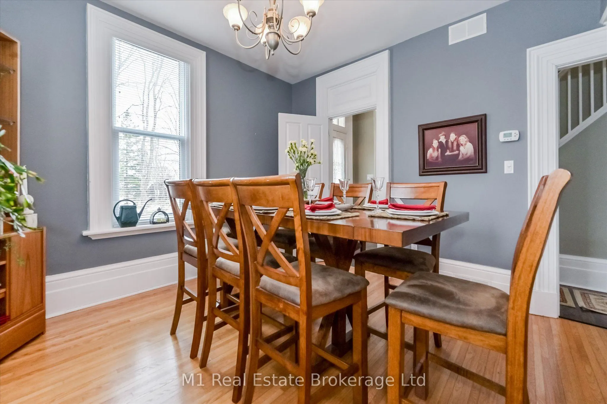 119 John Street W
