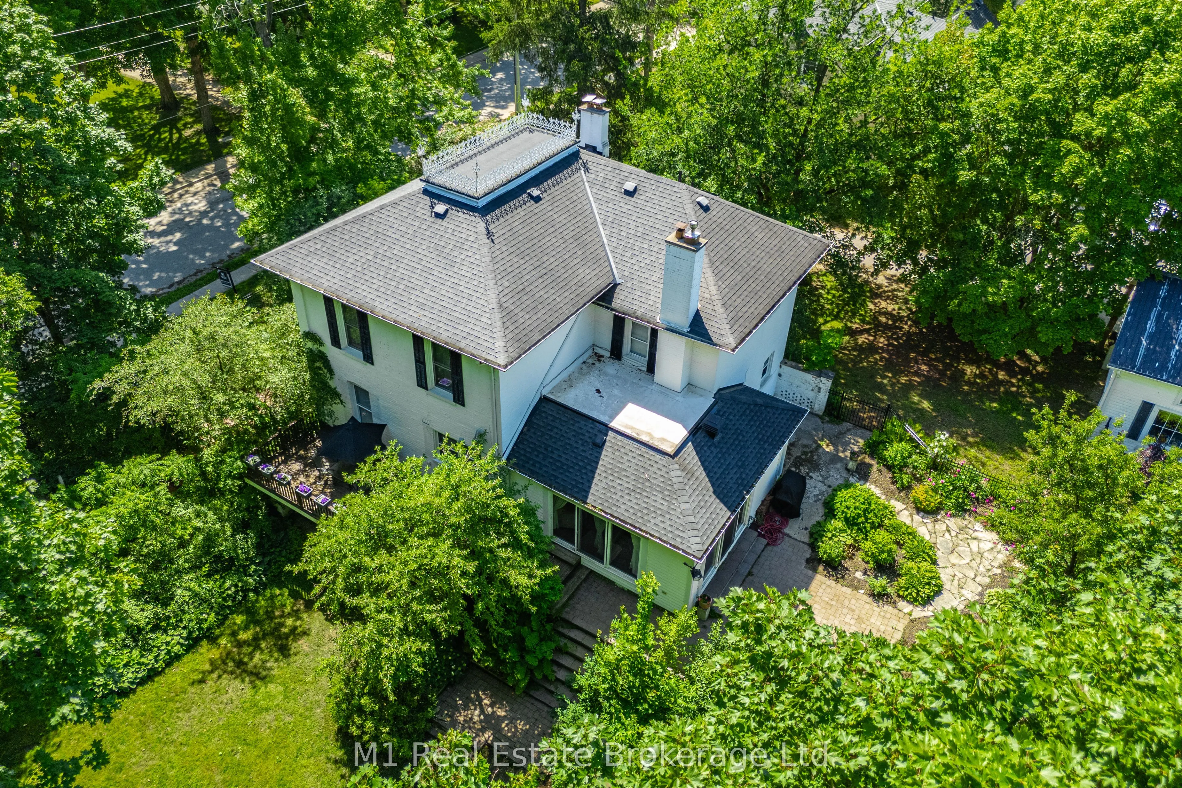 119 John Street W