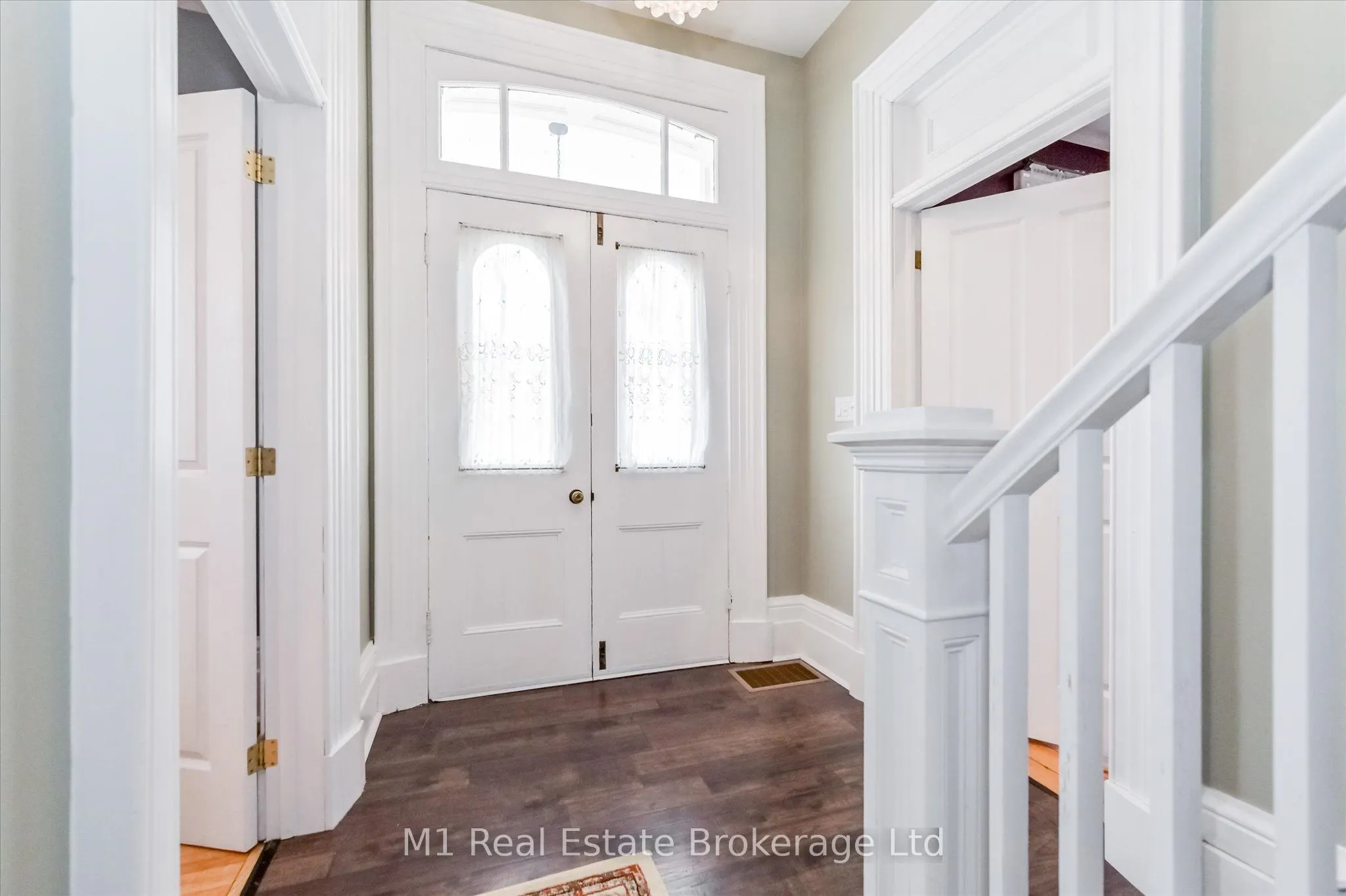 119 John Street W