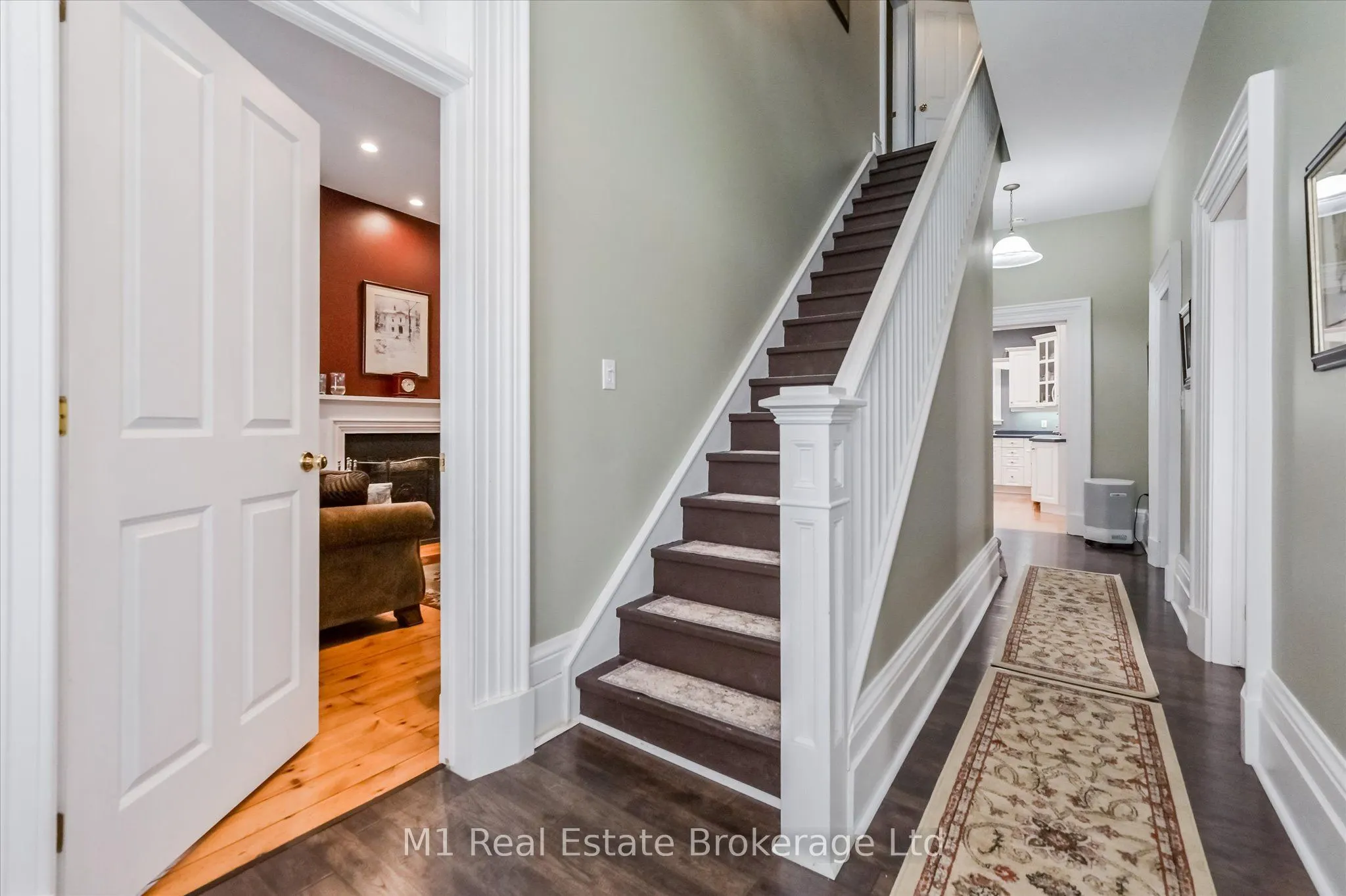119 John Street W