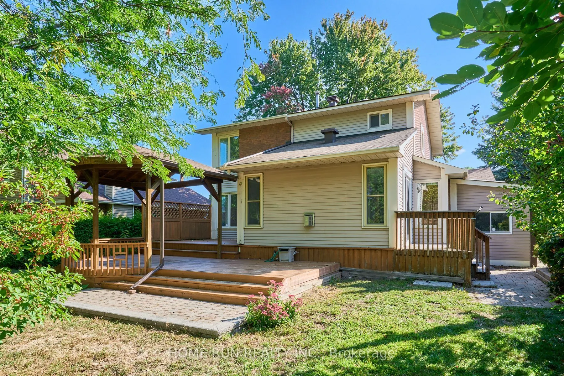 20 Thiessen Crescent