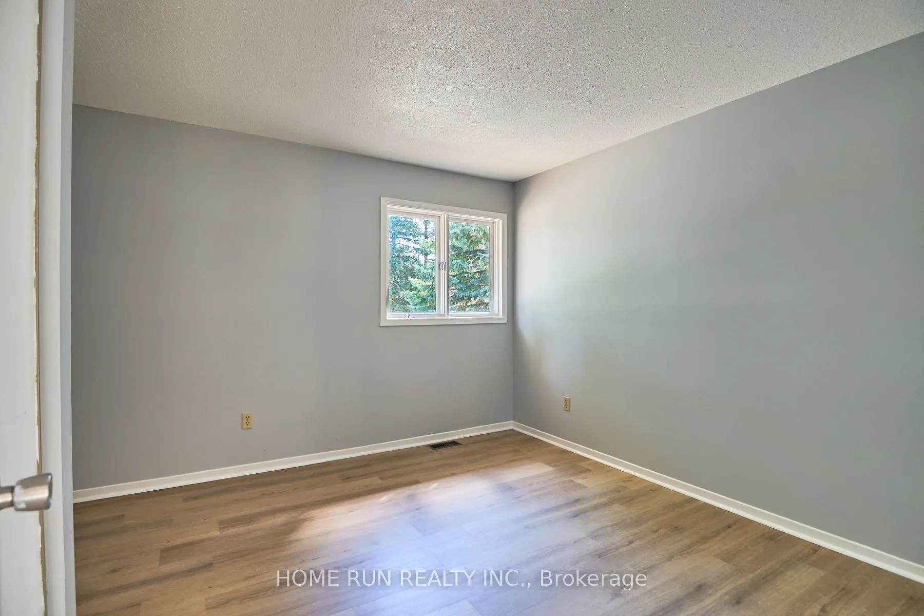 20 Thiessen Crescent