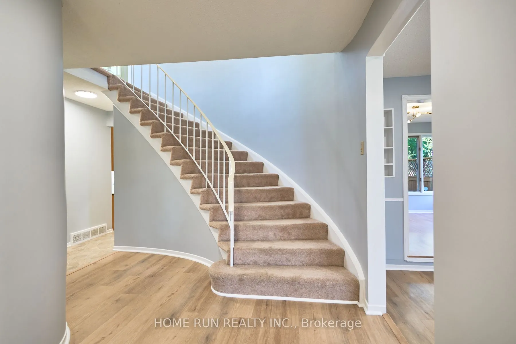 20 Thiessen Crescent
