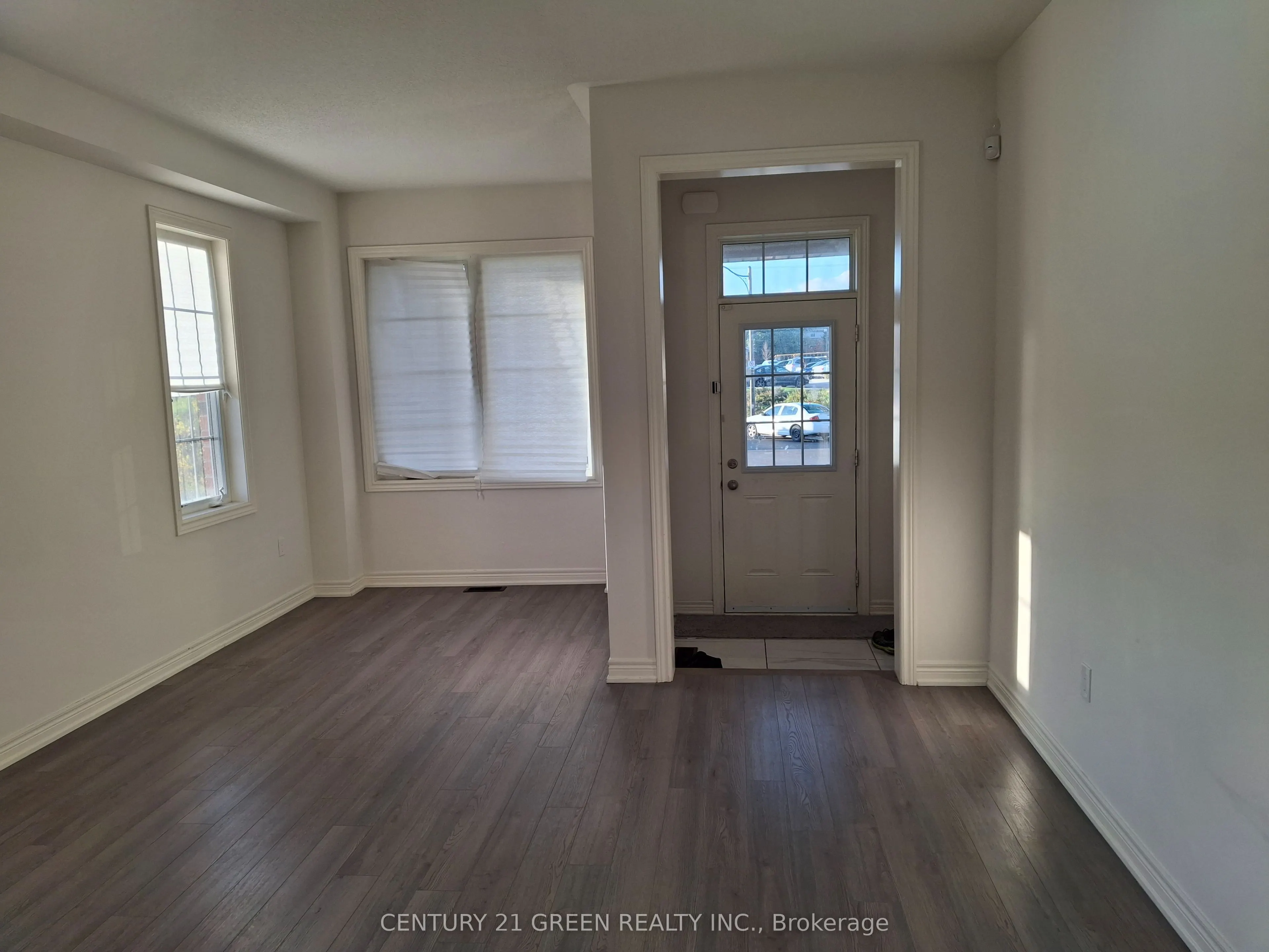 85 Riverwalk Drive N