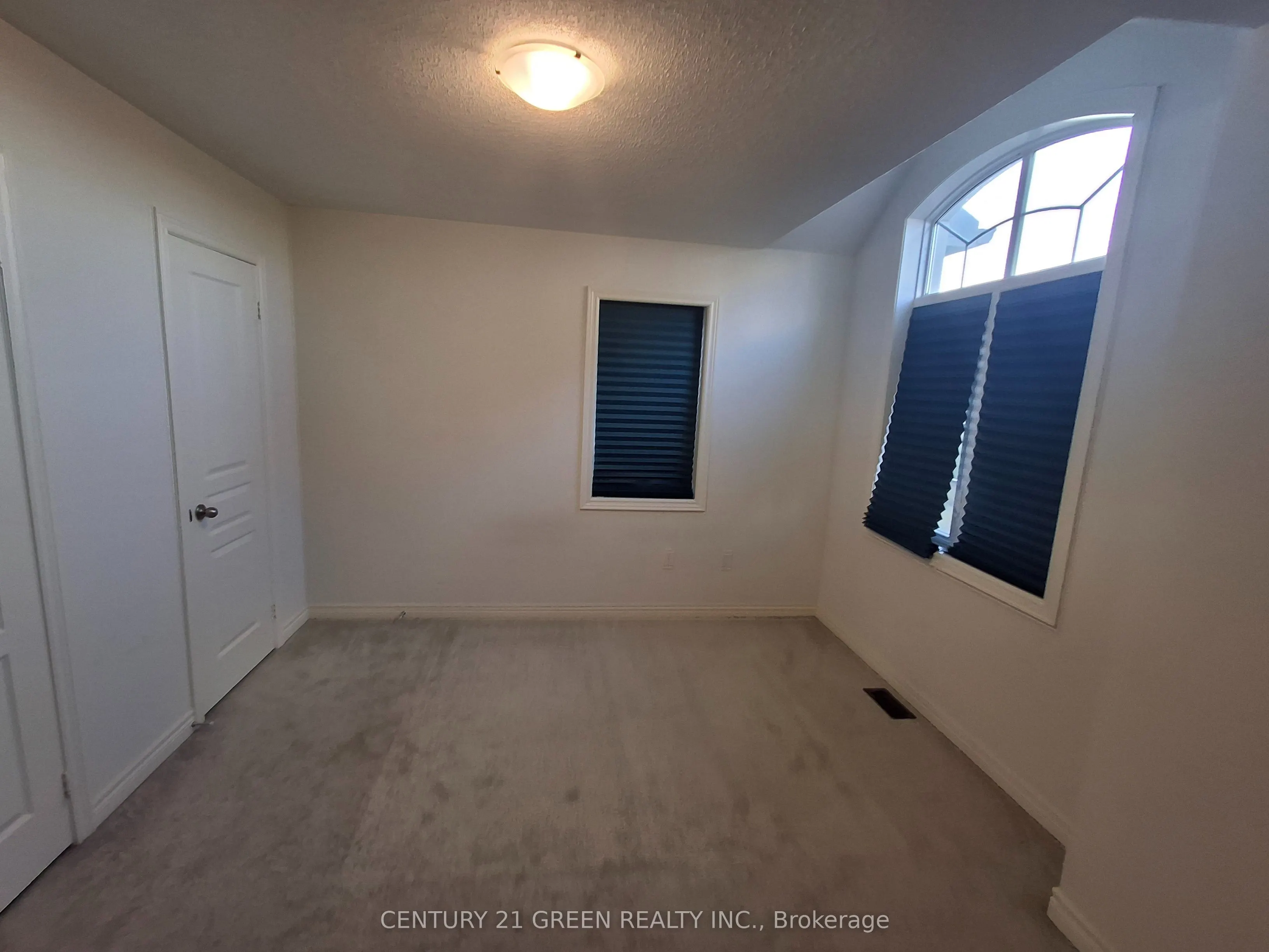 85 Riverwalk Drive N