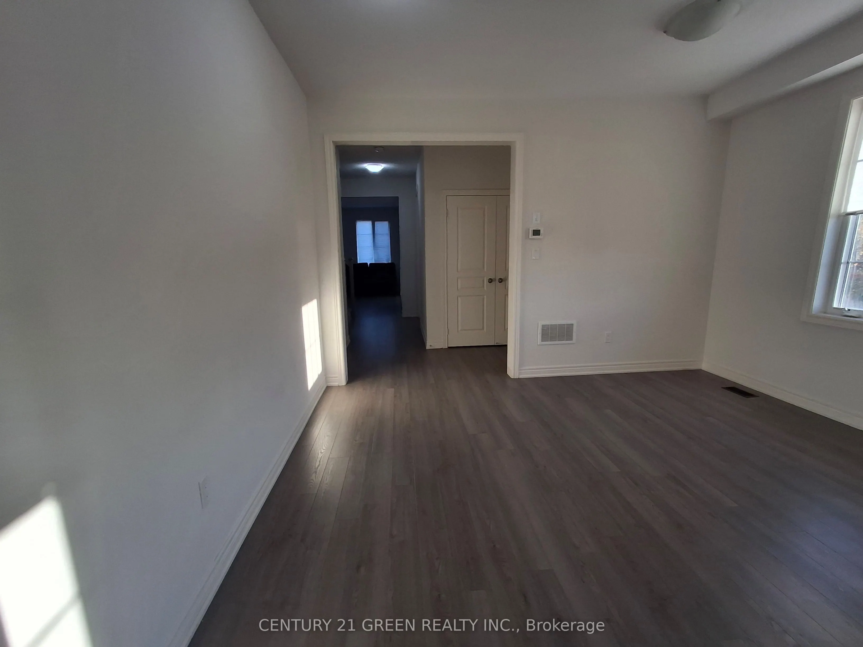 85 Riverwalk Drive N