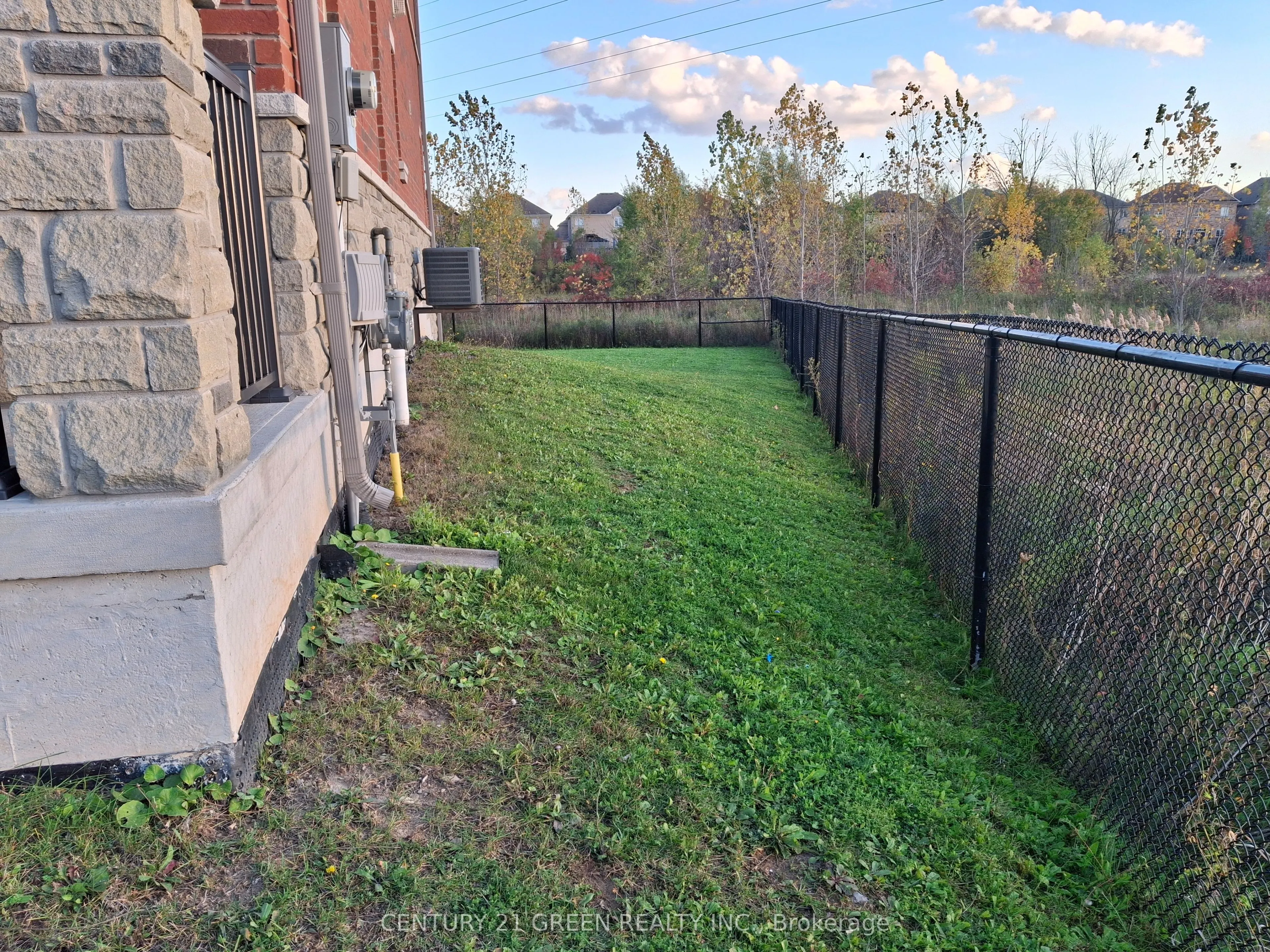 85 Riverwalk Drive N