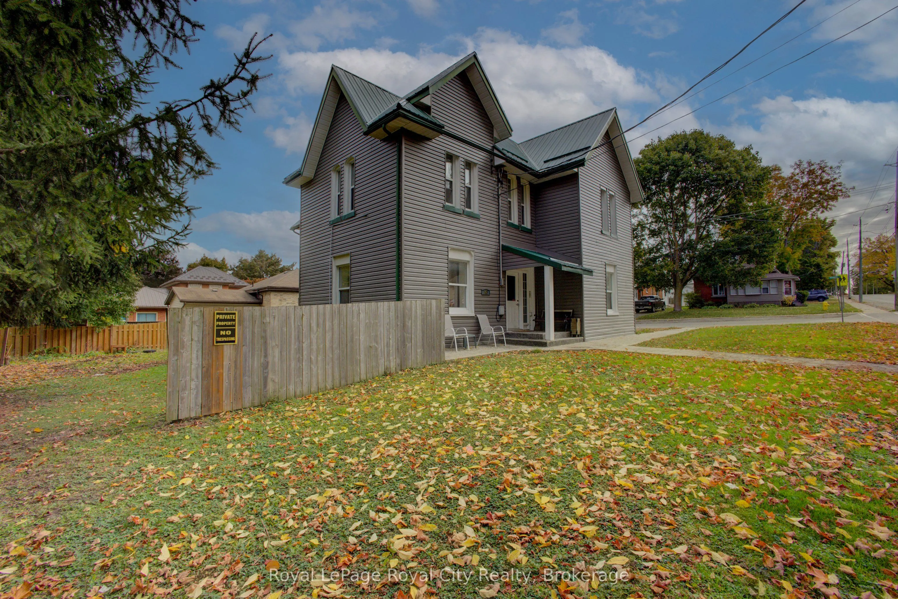 103 Patrick Street E