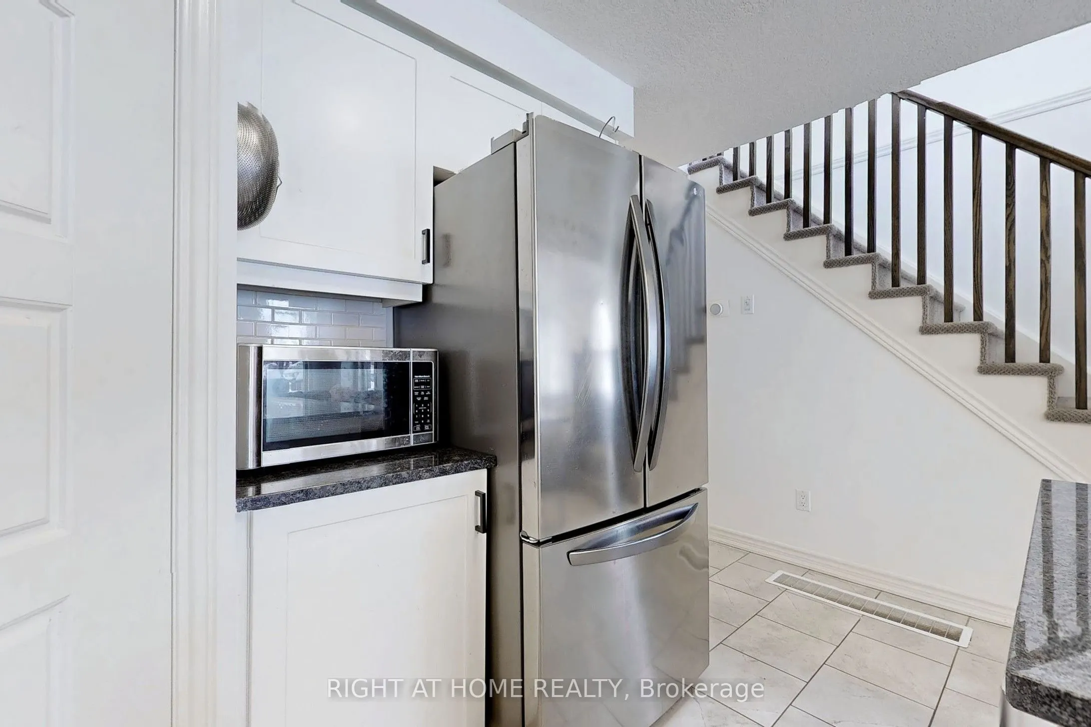 91 poppy Drive E, #13