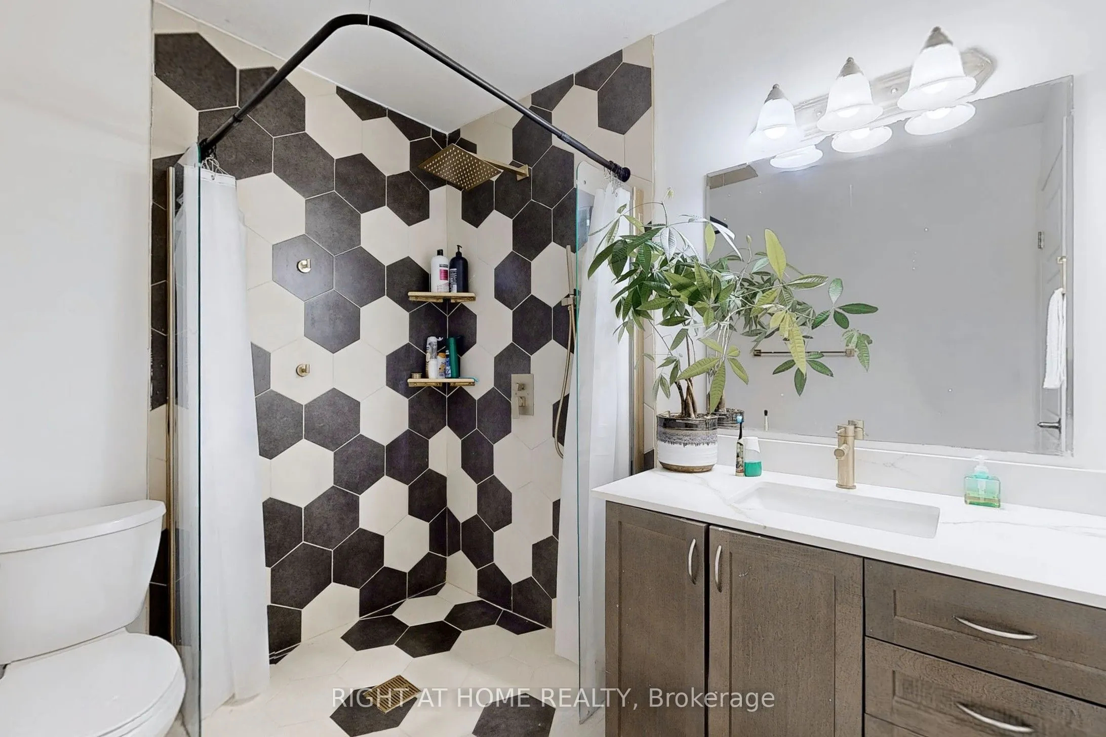 91 poppy Drive E, #13