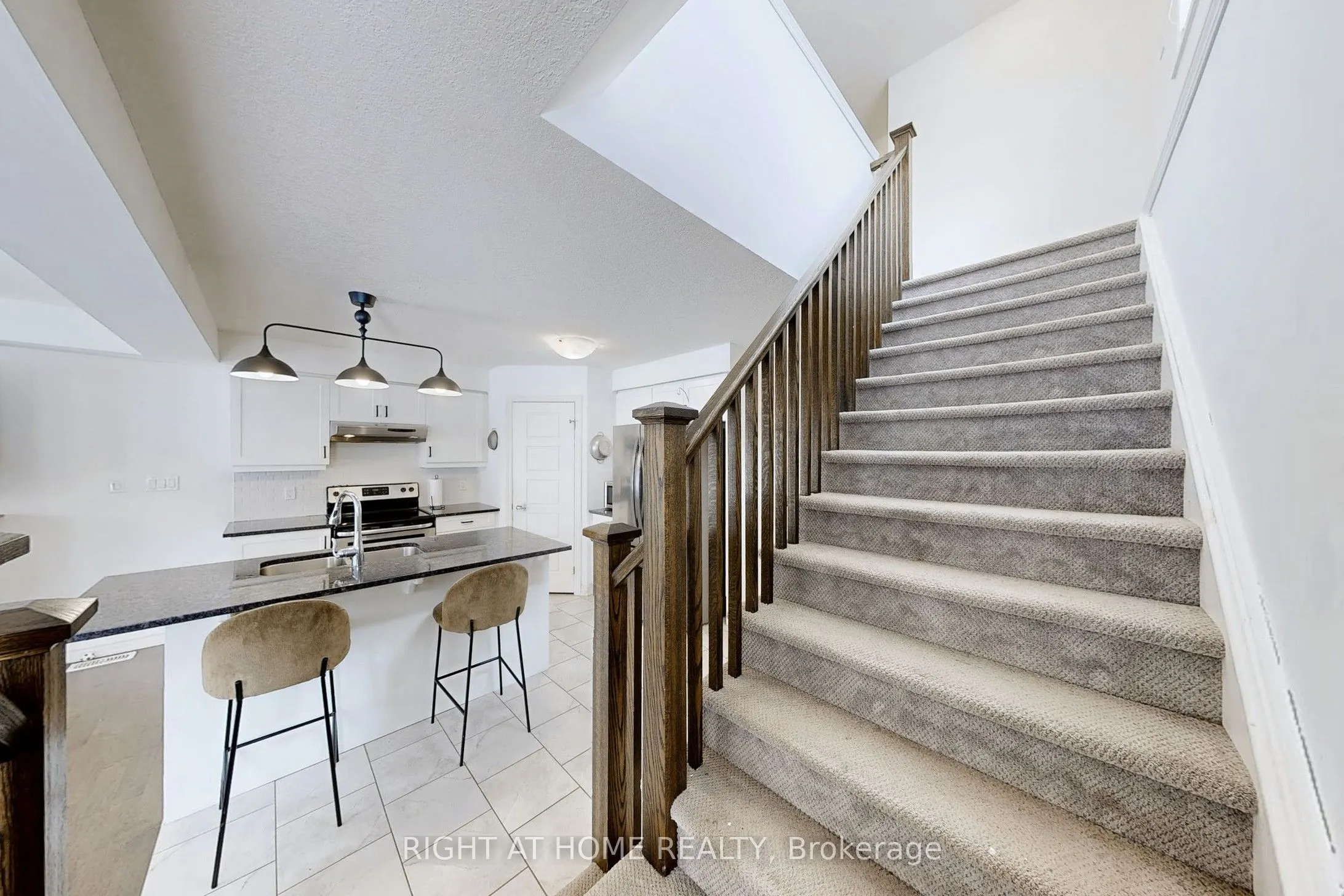 91 poppy Drive E, #13
