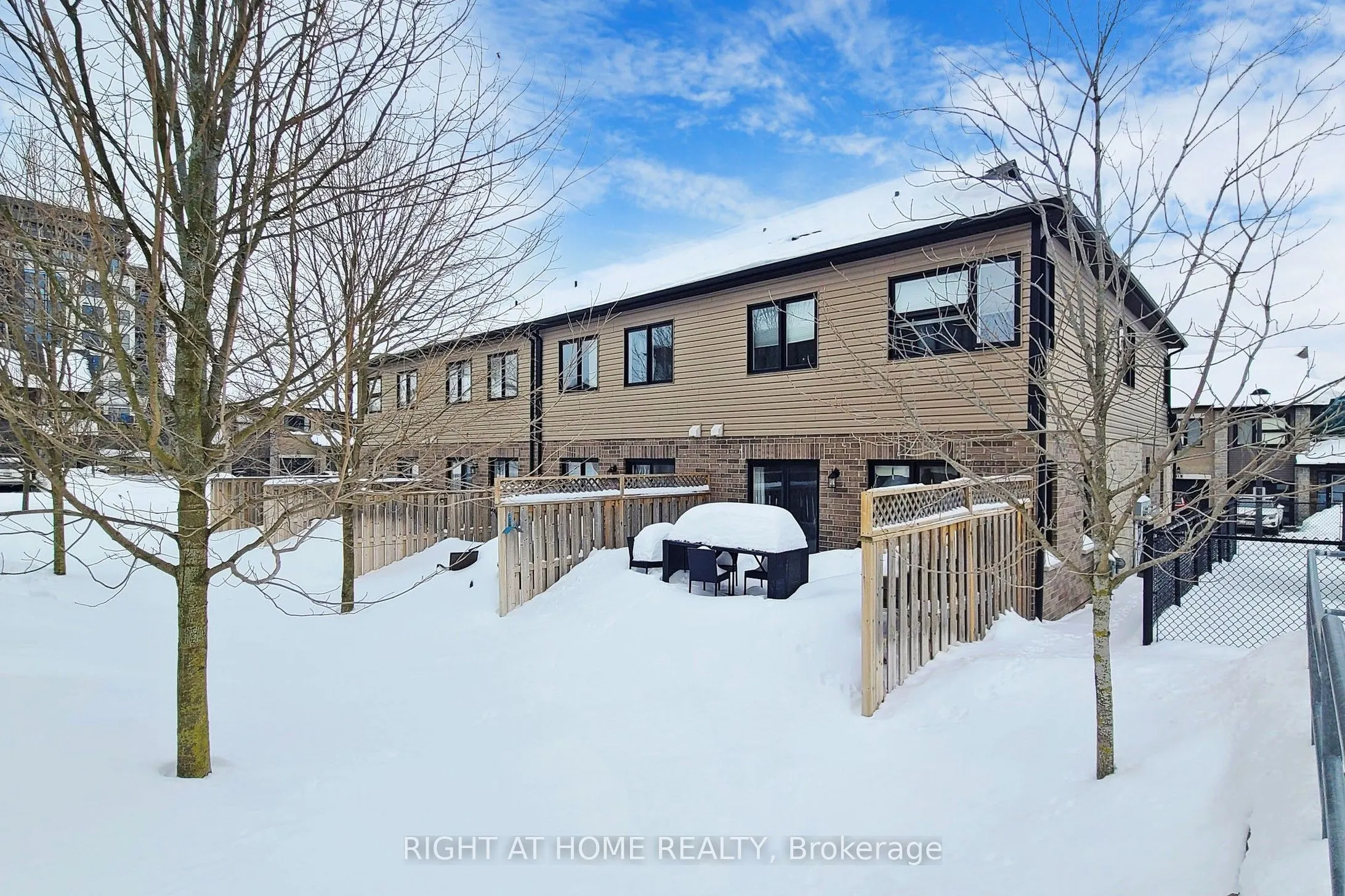 91 poppy Drive E, #13
