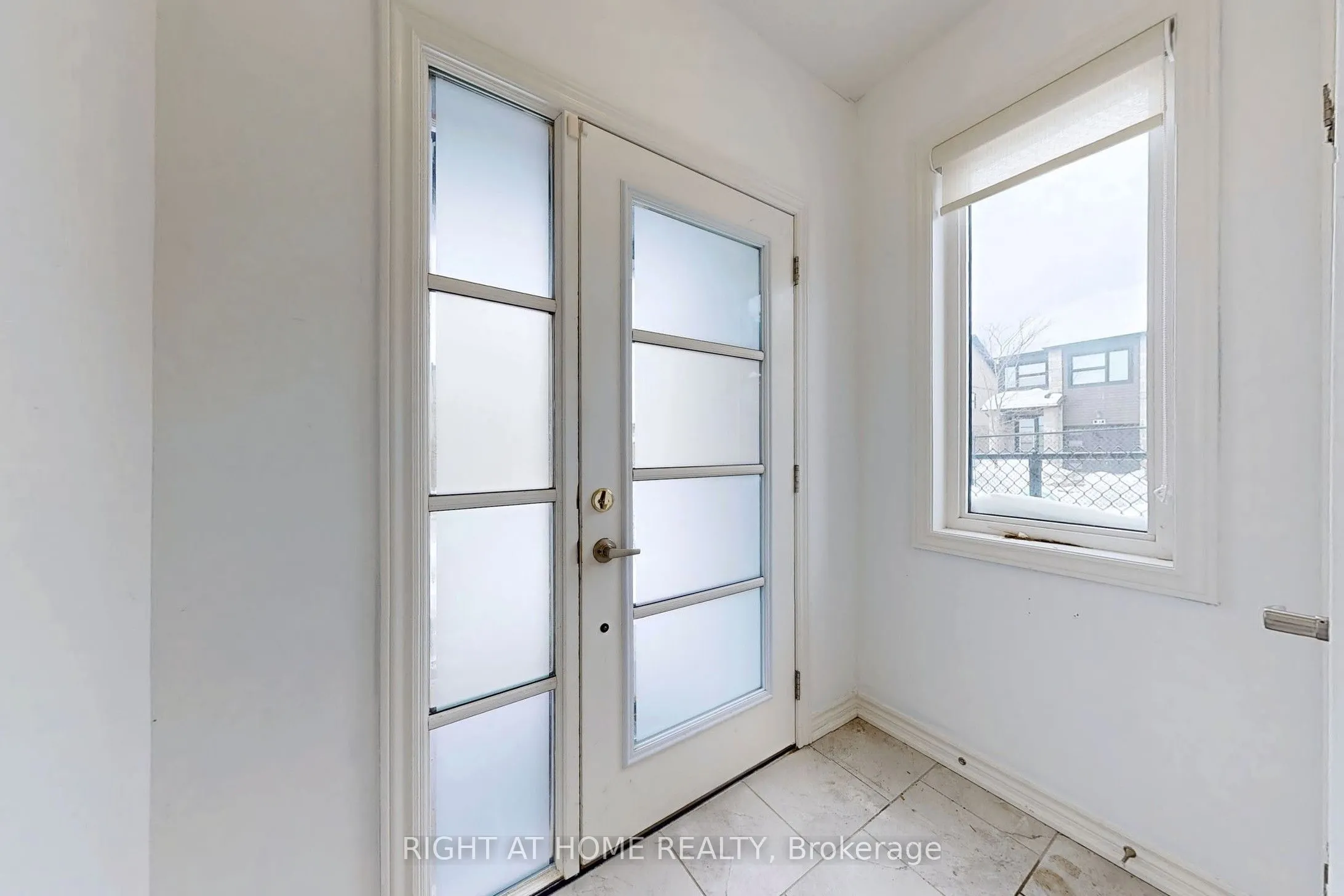 91 poppy Drive E, #13