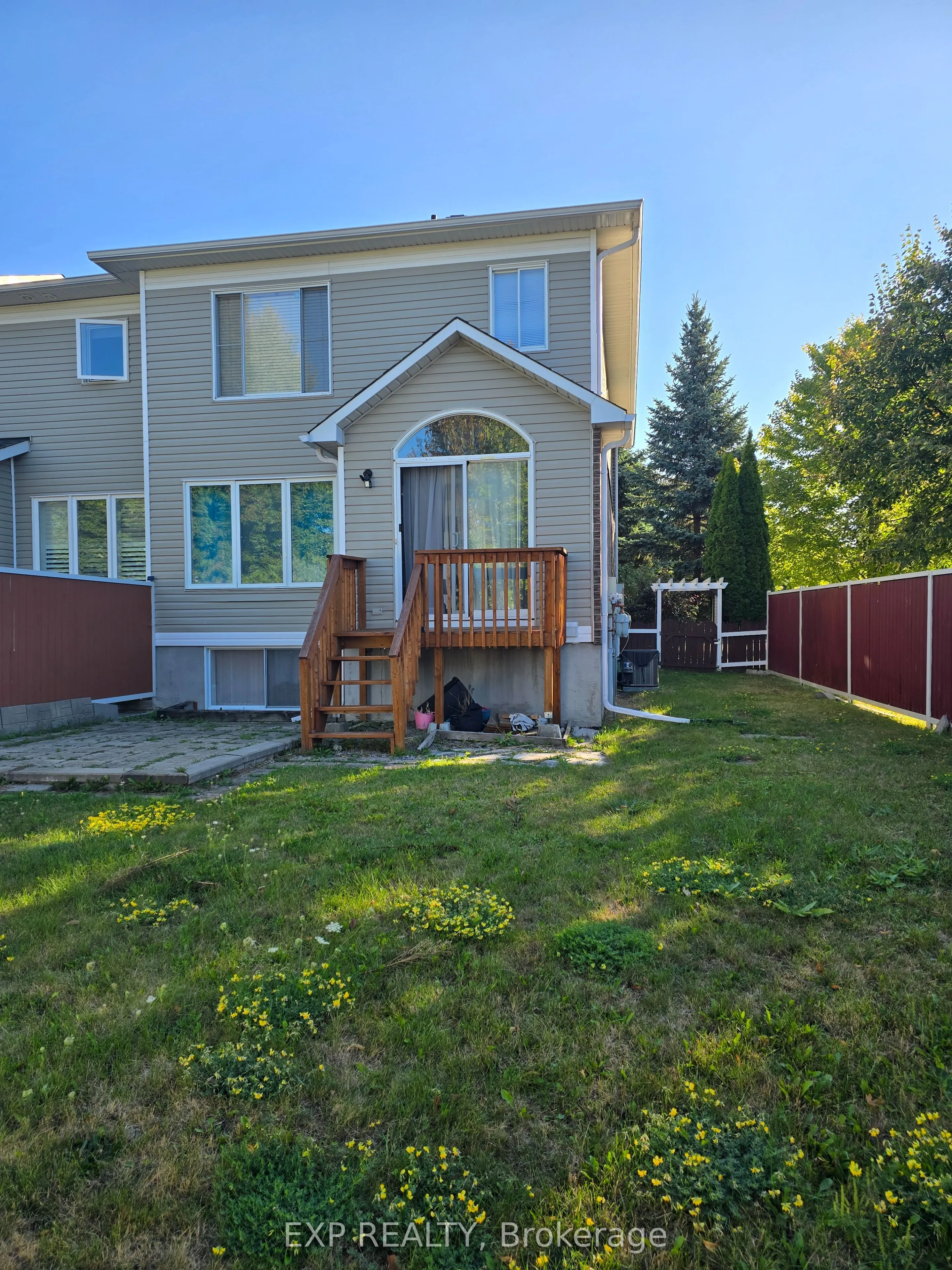 700 Carmella Crescent