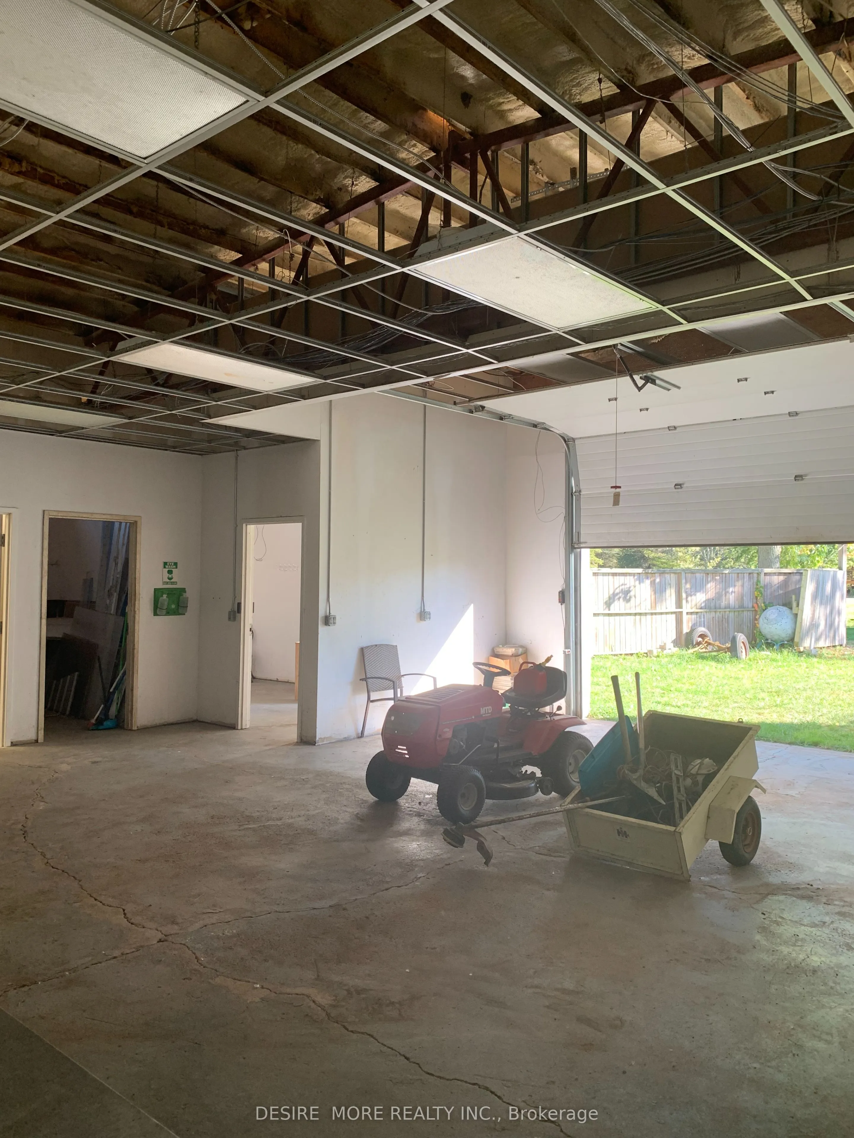 462 Pinecrest Road, #GREENHOUSE