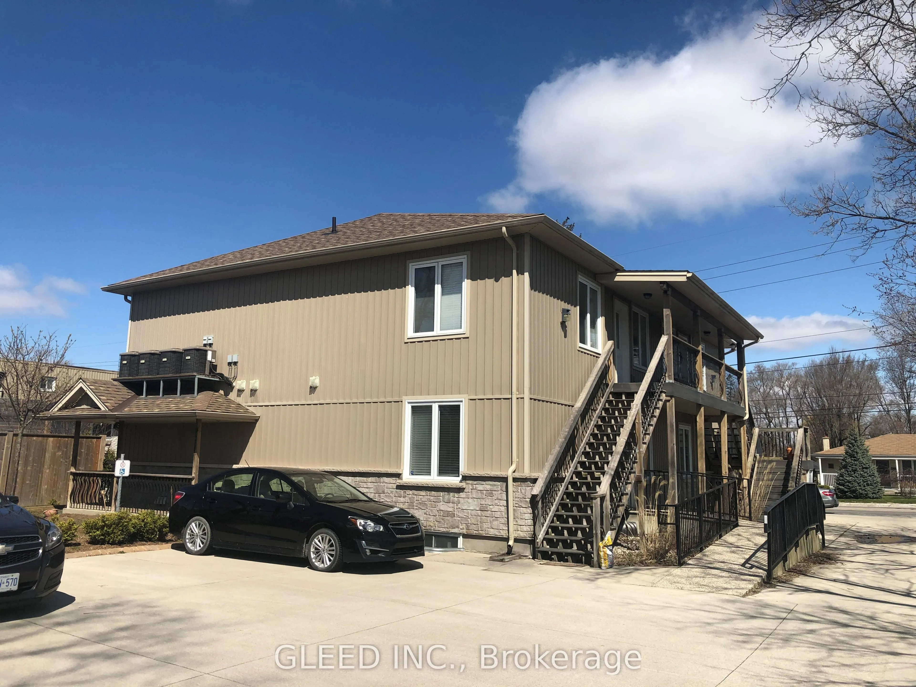 629 Base Line Road E