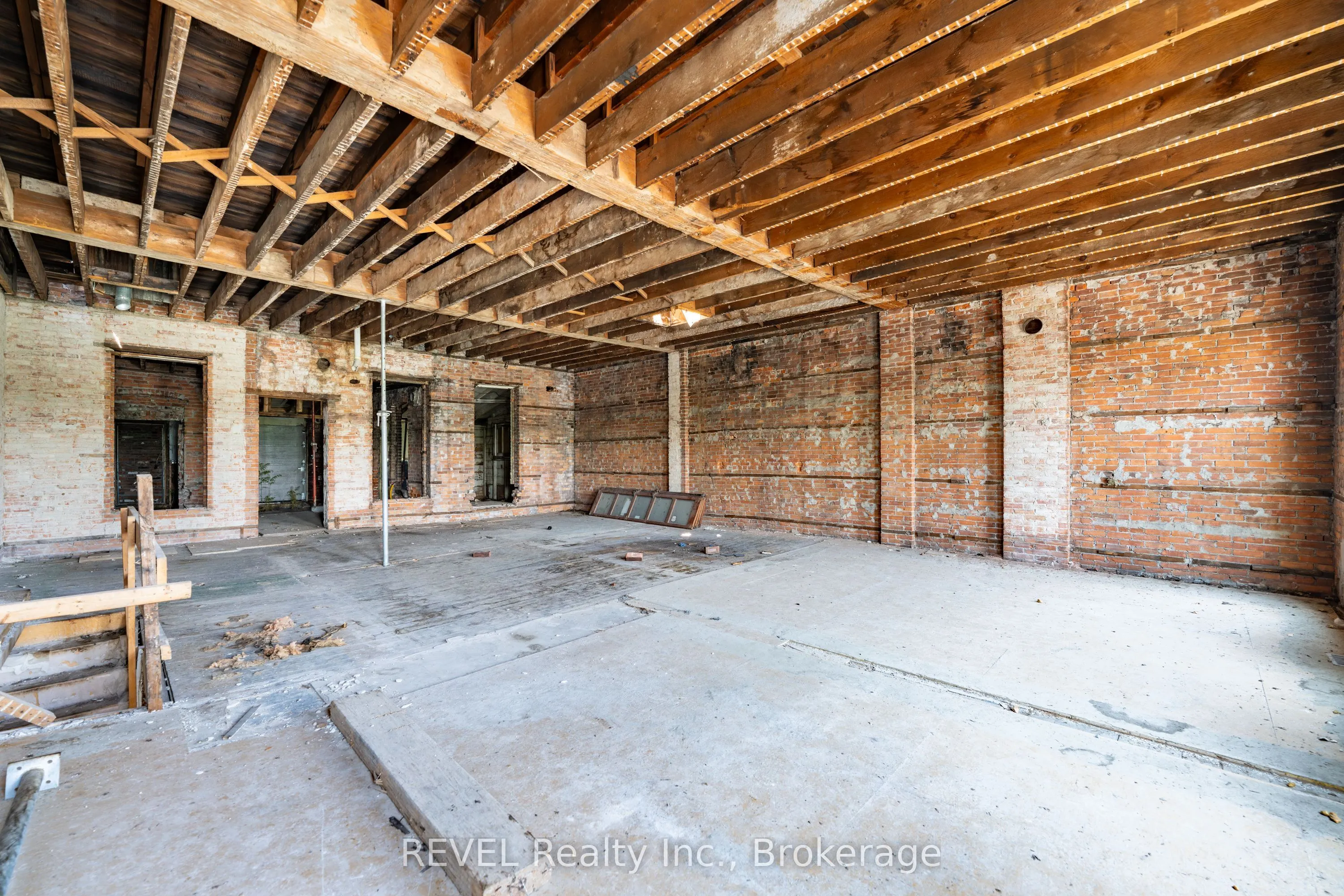14 Lakeport Road