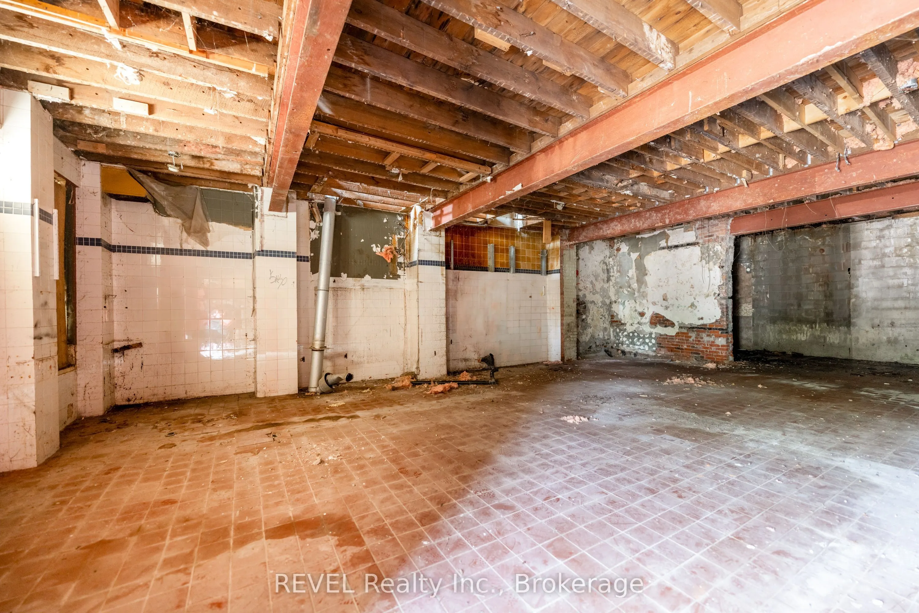 14 Lakeport Road