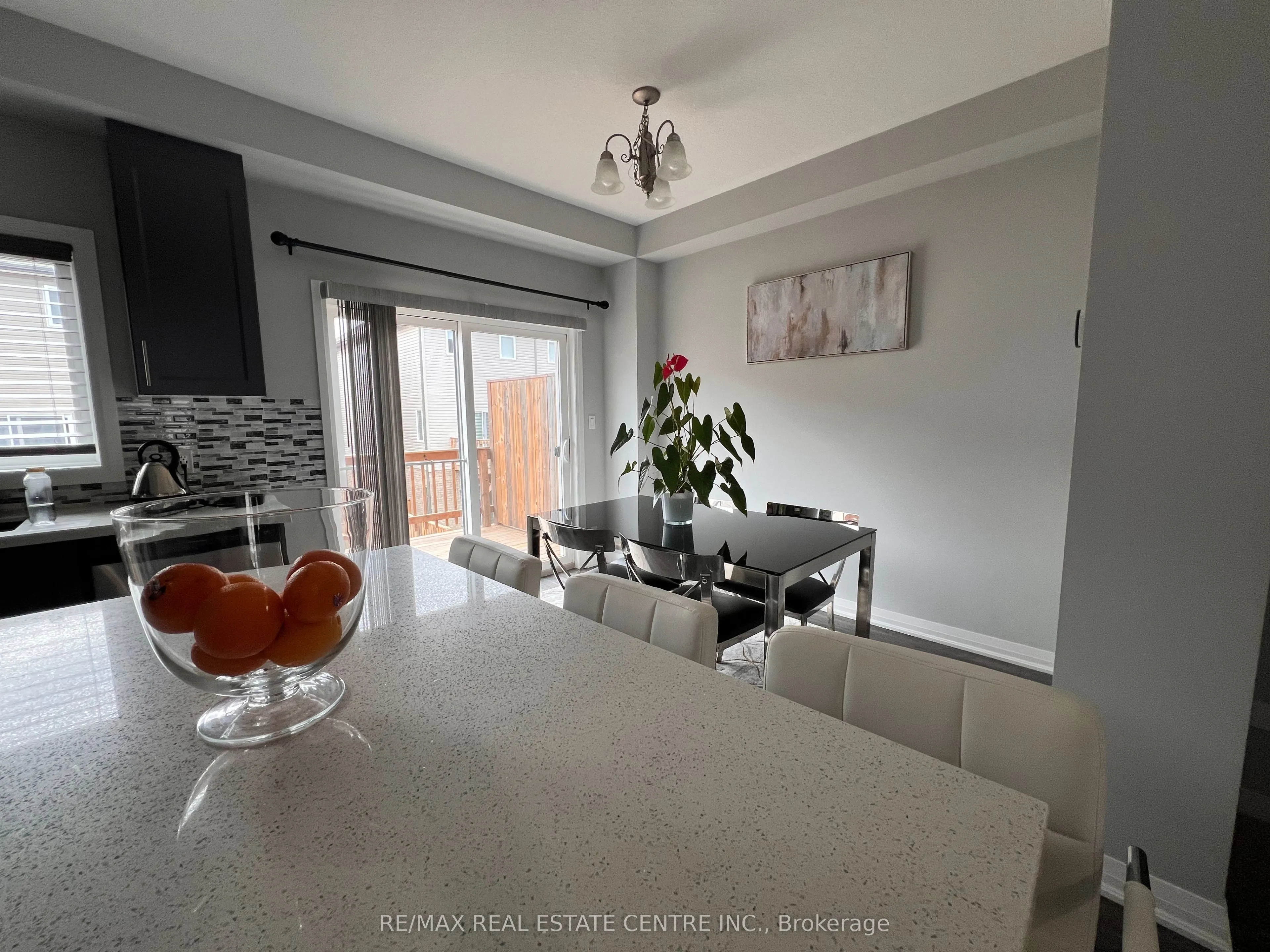 60 Aquarius Crescent