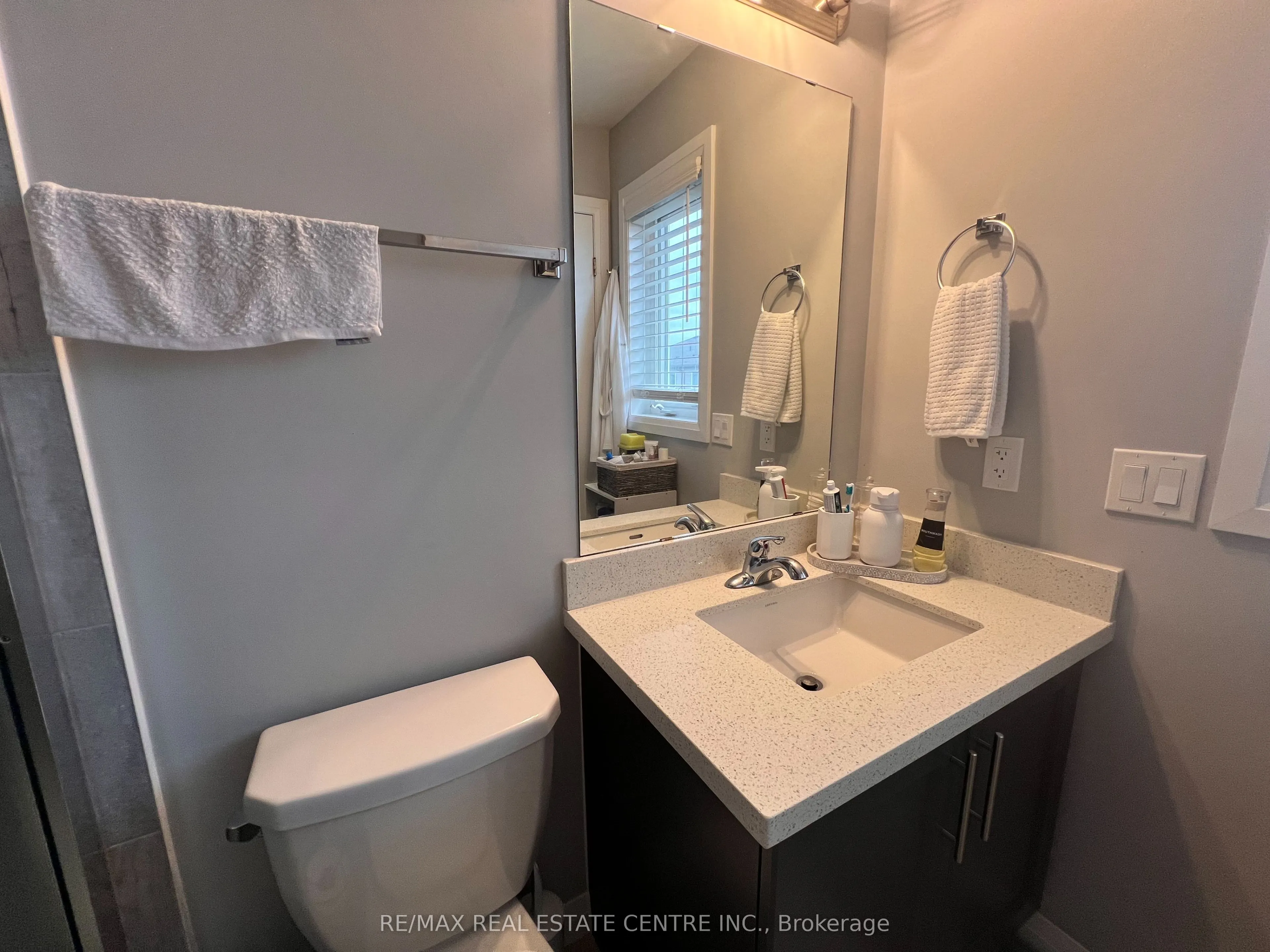 60 Aquarius Crescent