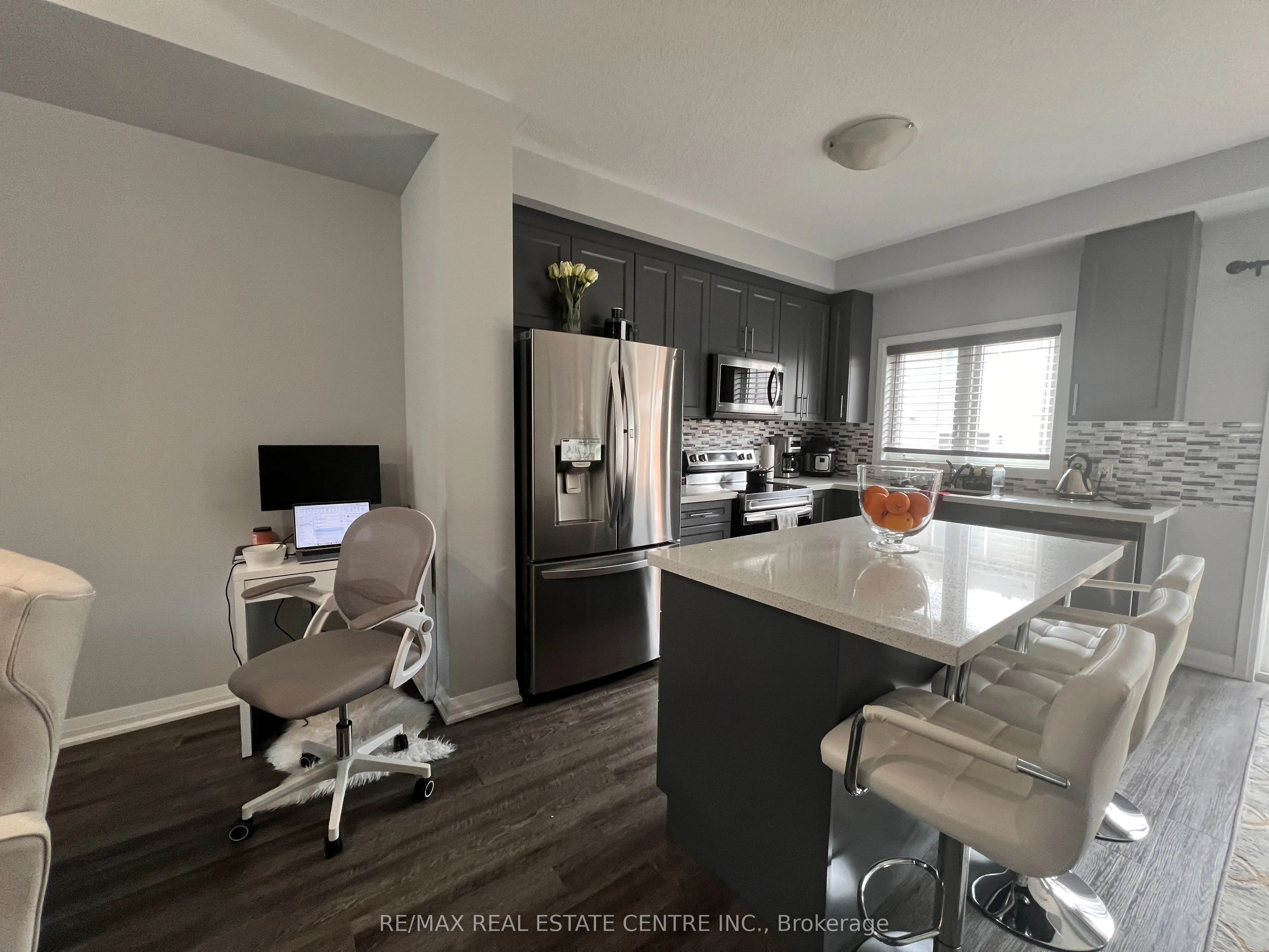 60 Aquarius Crescent