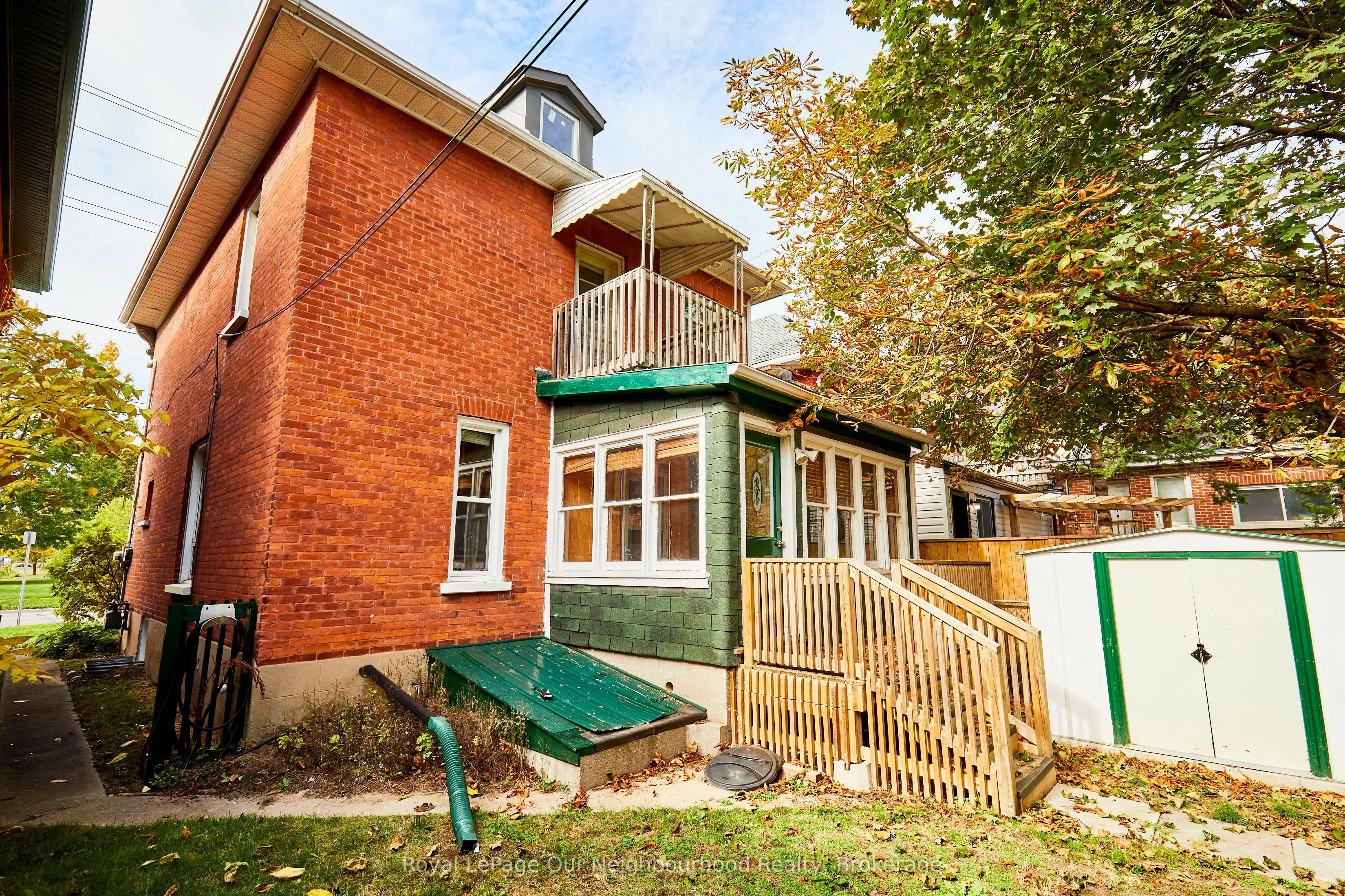 444 George Street S