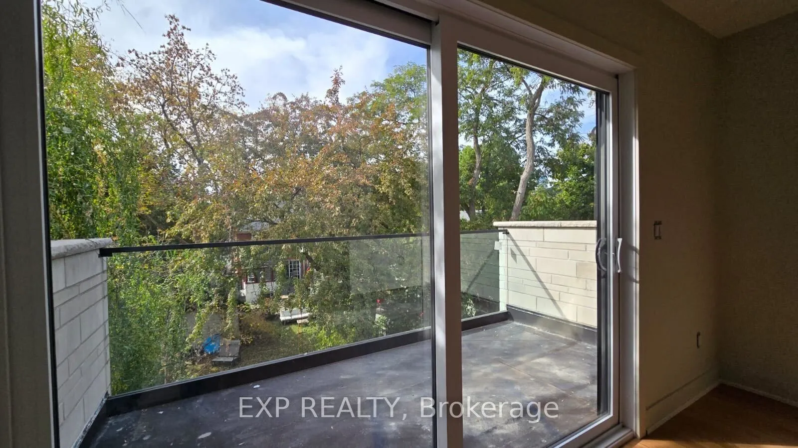512 Roosevelt Avenue, ##A