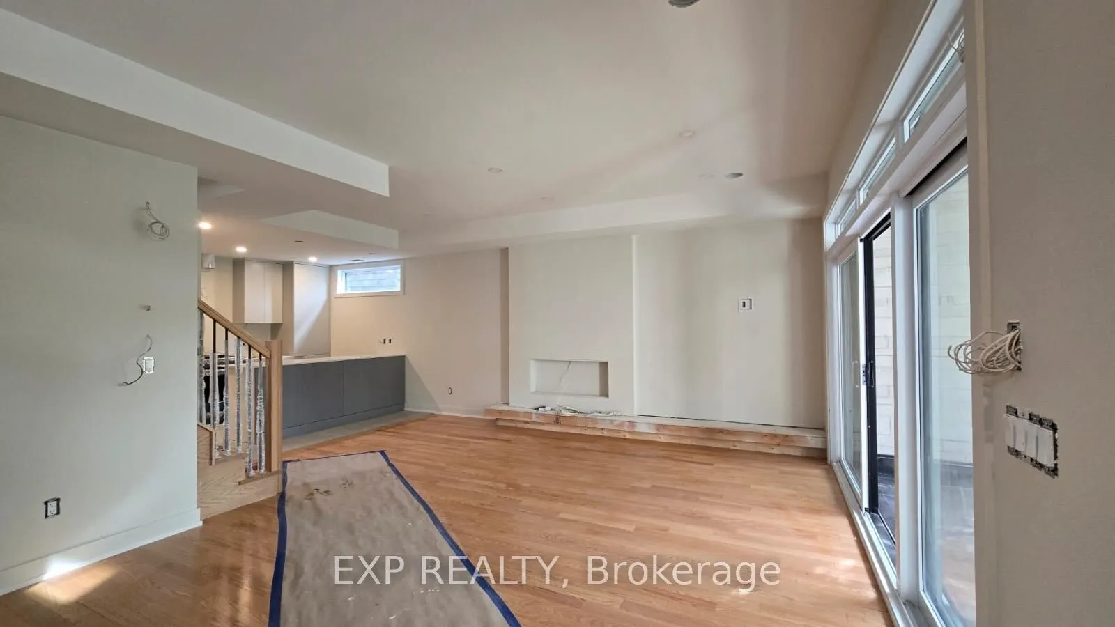 512 Roosevelt Avenue, ##A