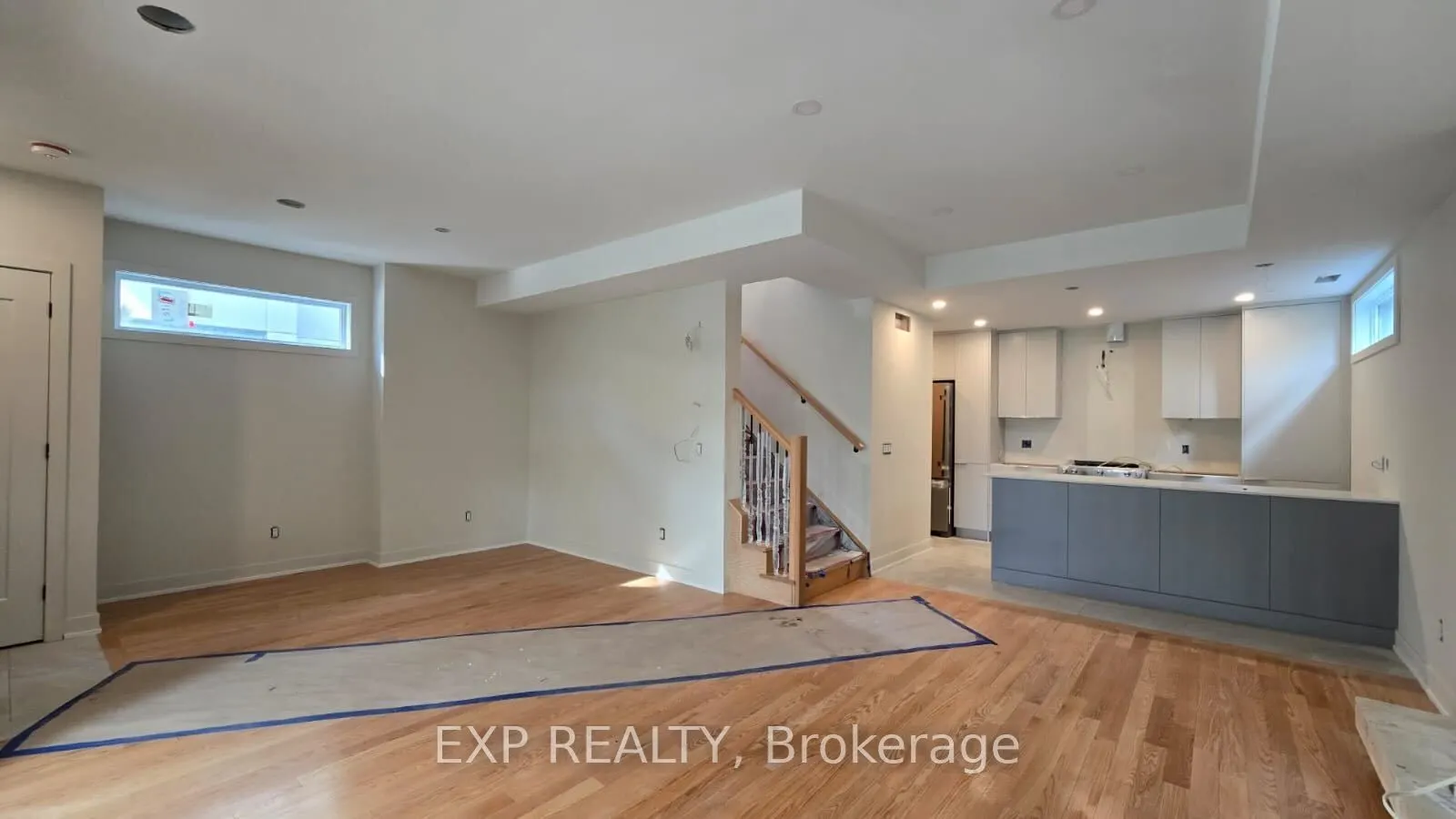 512 Roosevelt Avenue, ##A