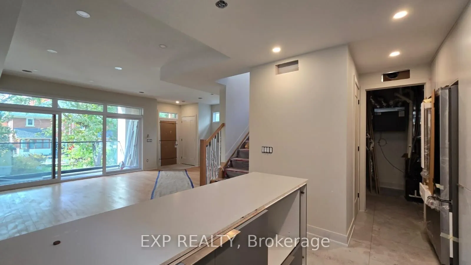 512 Roosevelt Avenue, ##A
