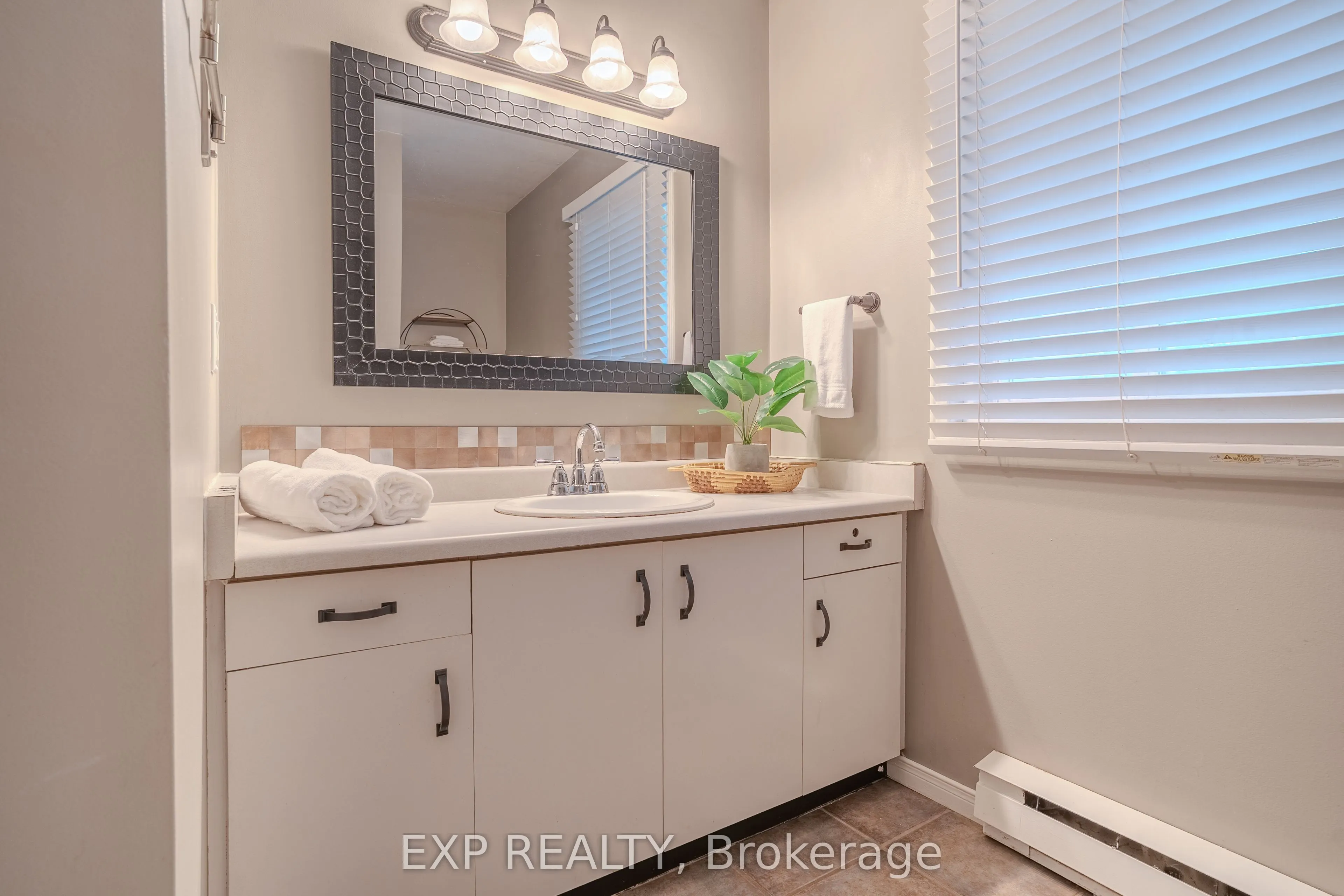 38 Elma Street, #8