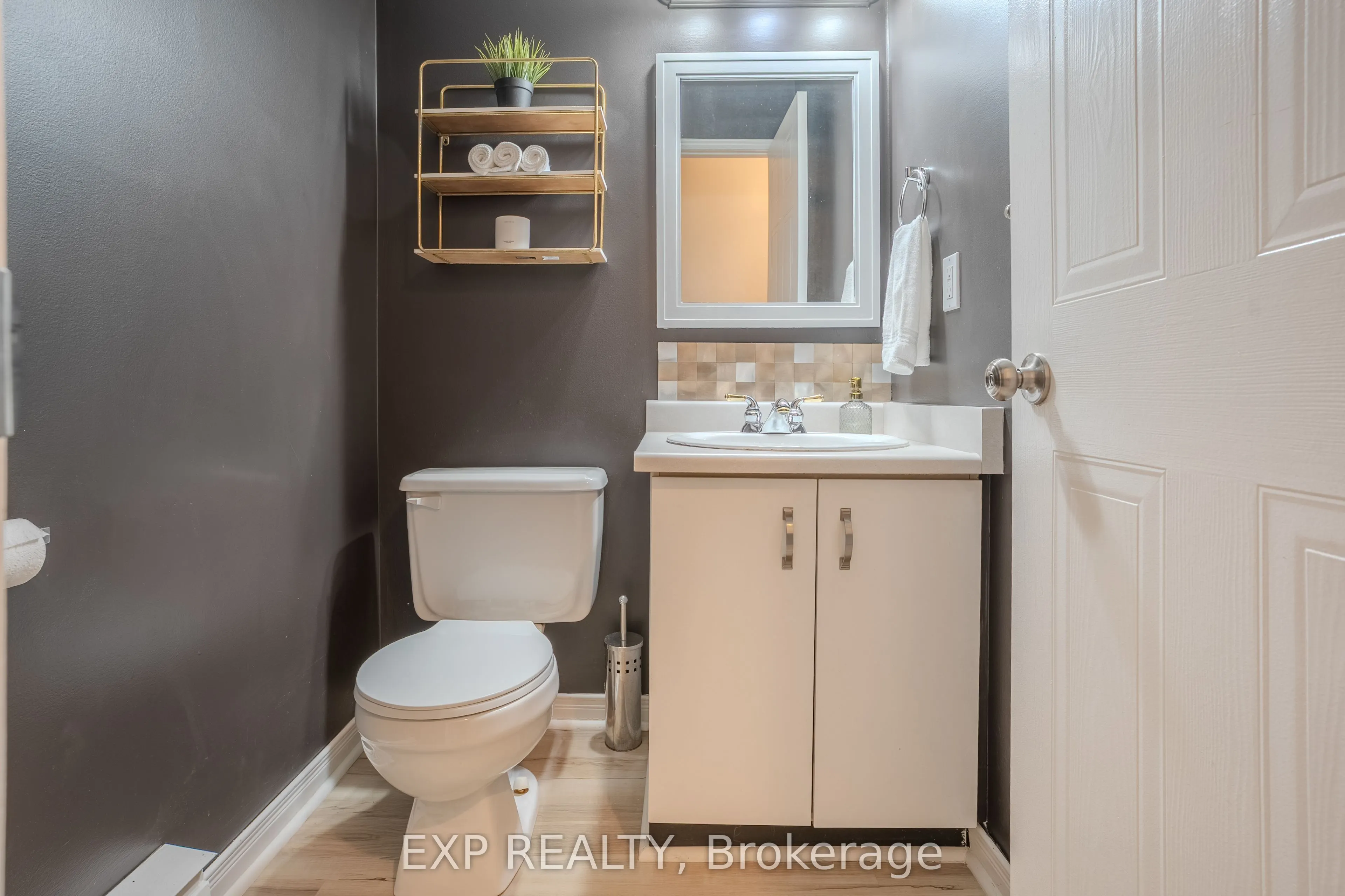 38 Elma Street, #8