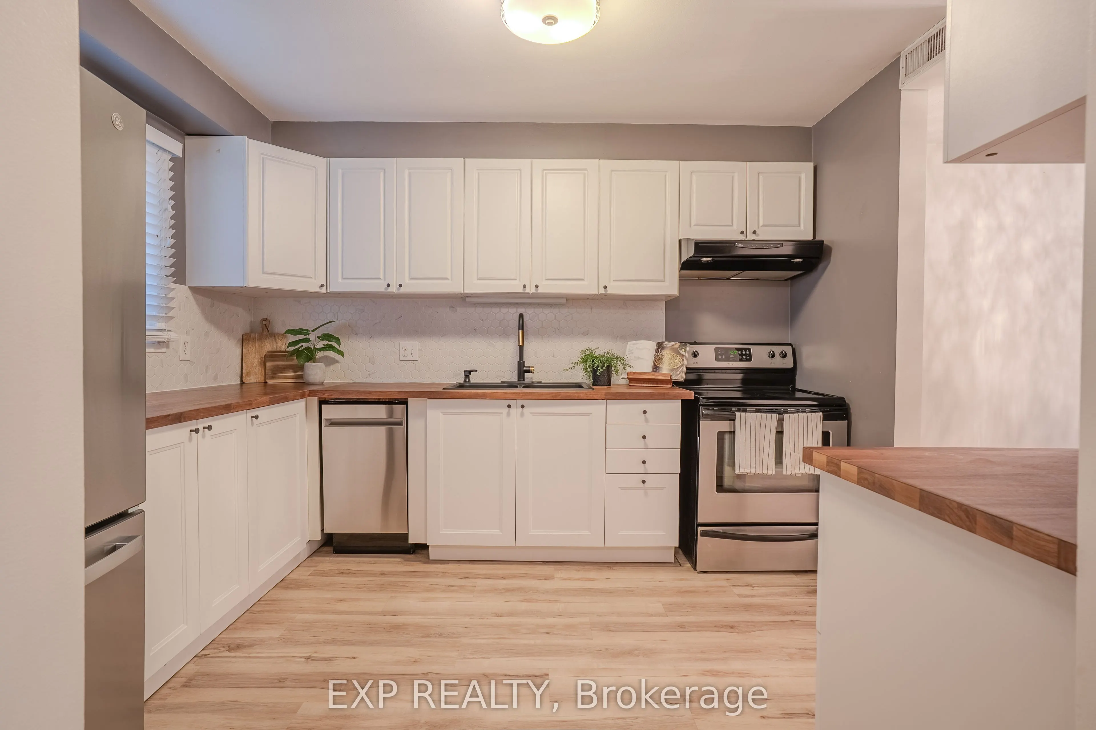 38 Elma Street, #8