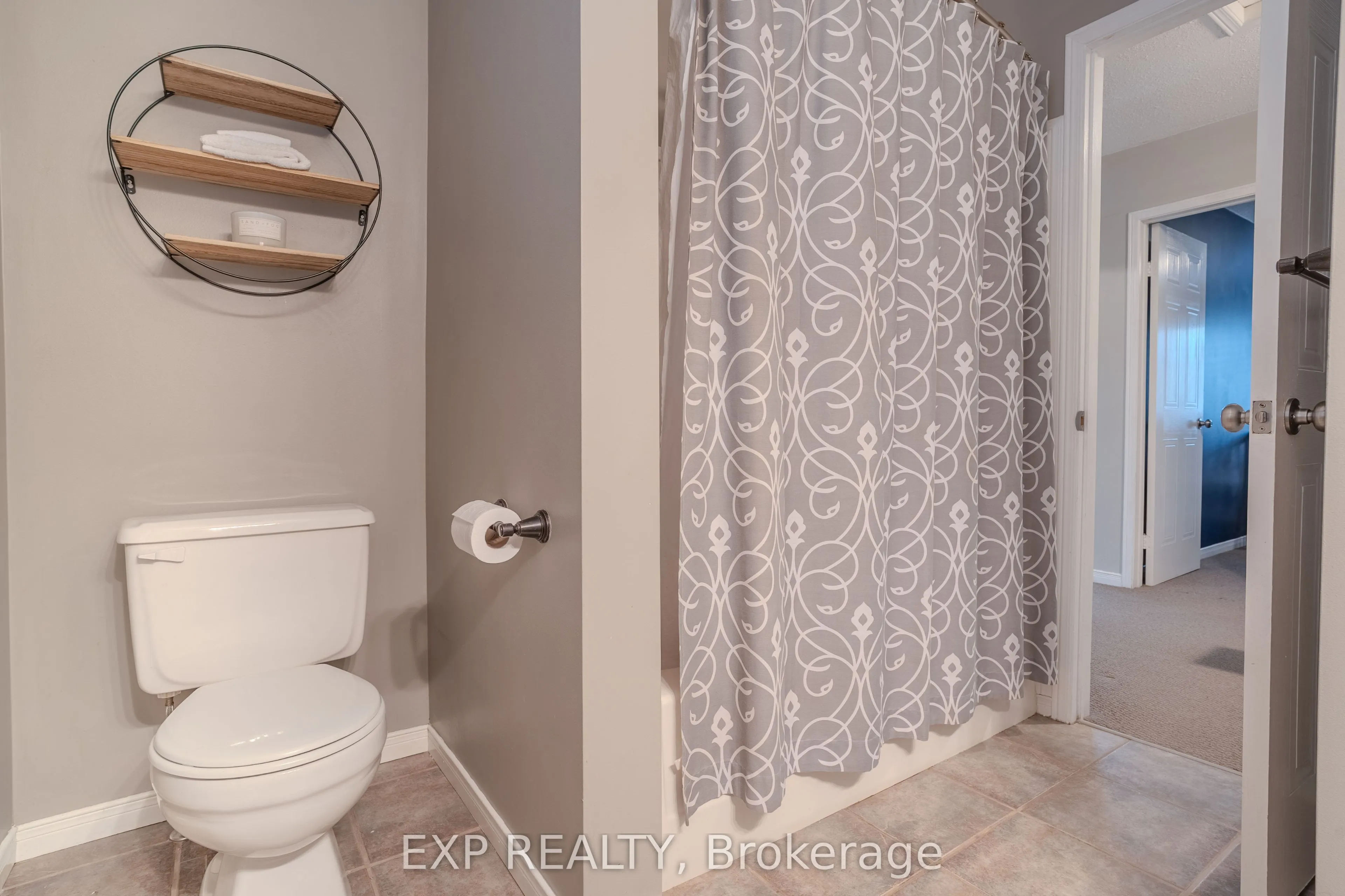 38 Elma Street, #8