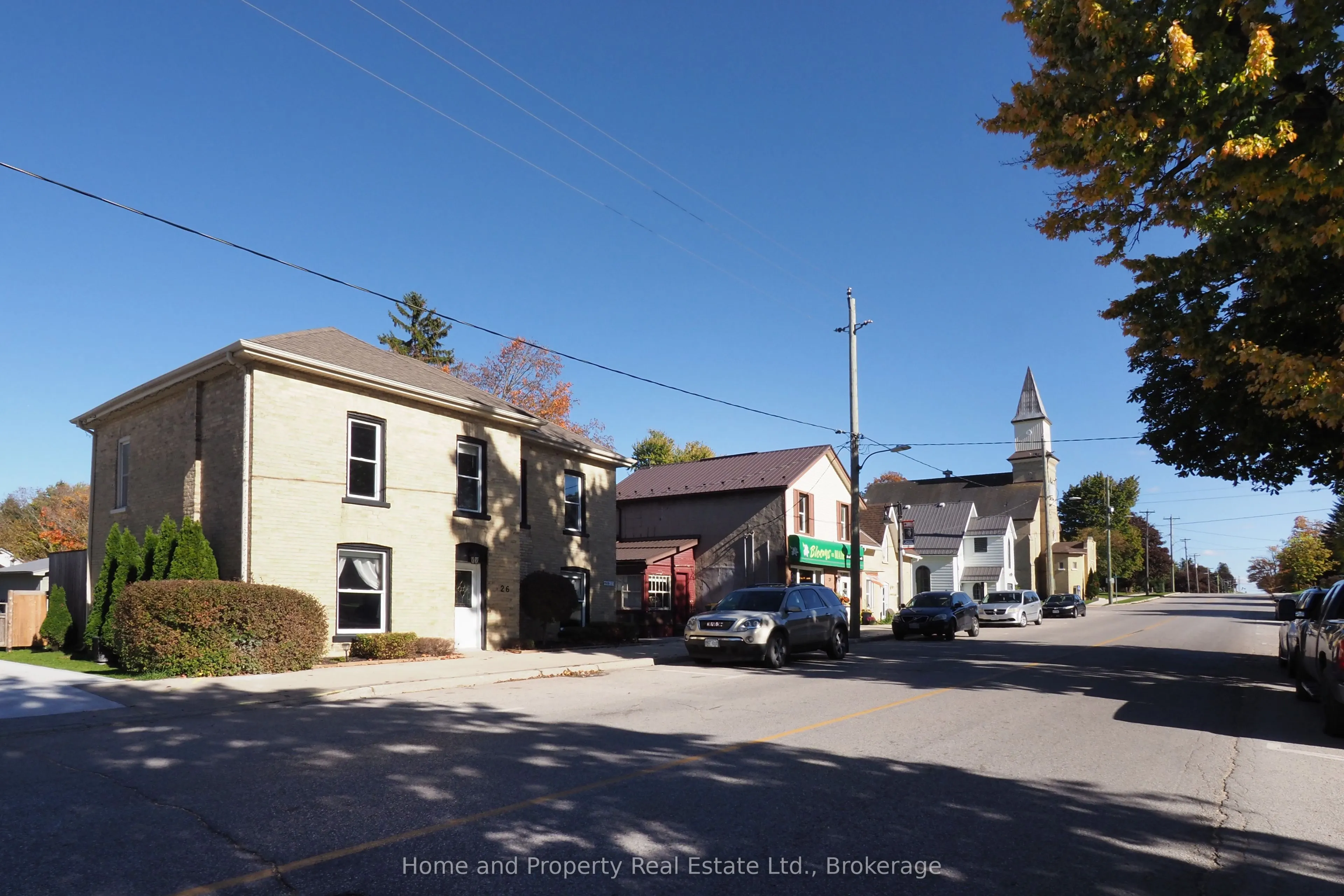 26 Main Street E