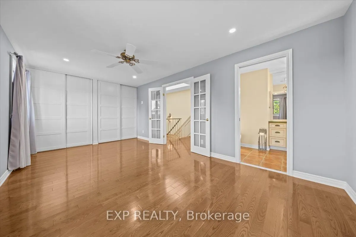 1871 Markwell Crescent