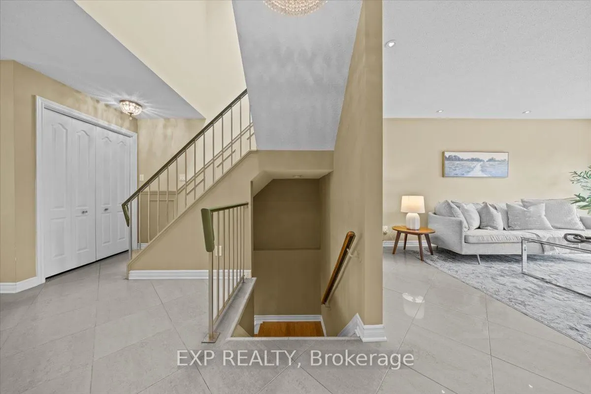 1871 Markwell Crescent