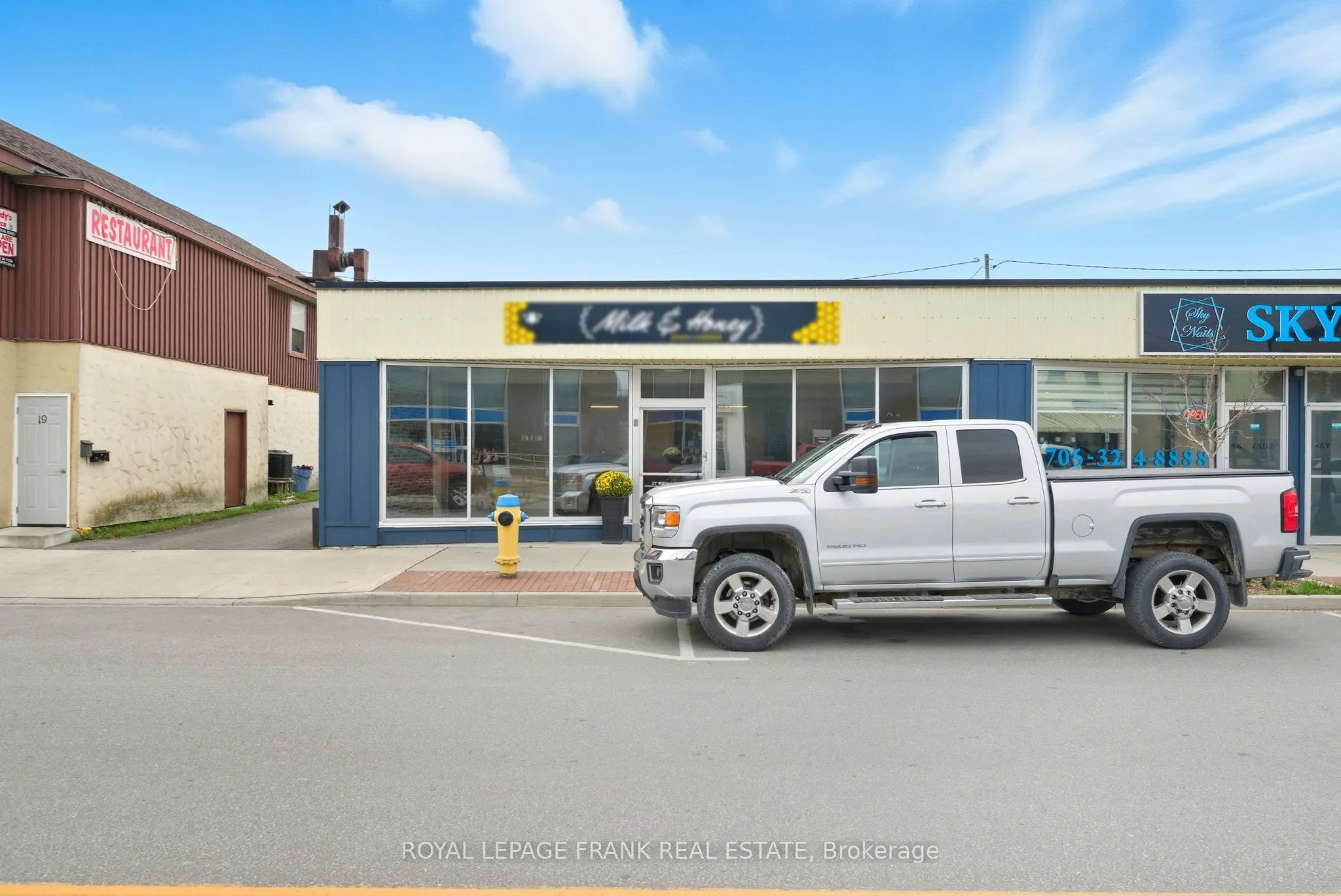 15-17 William Street S
