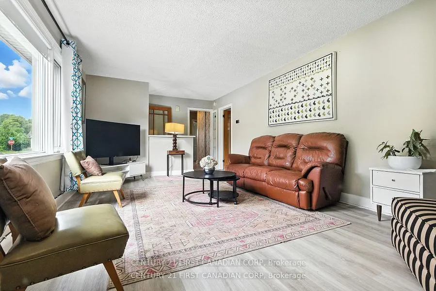 330 GLENROSE Drive