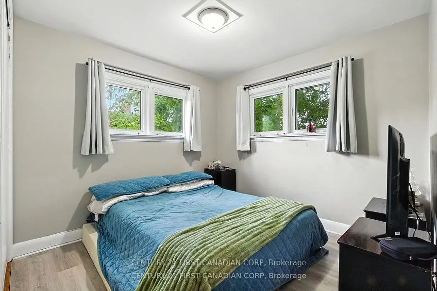 330 GLENROSE Drive