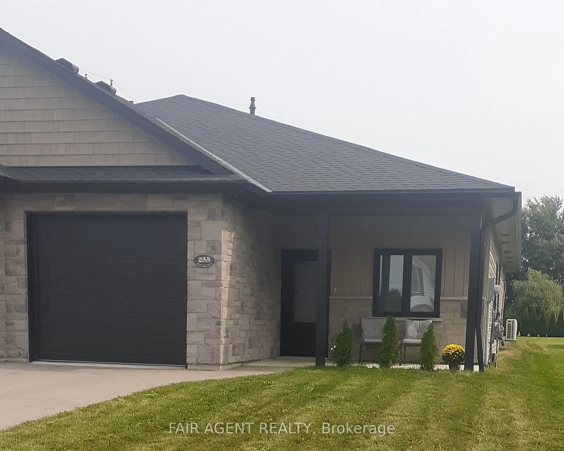 255 Albert Street, #2