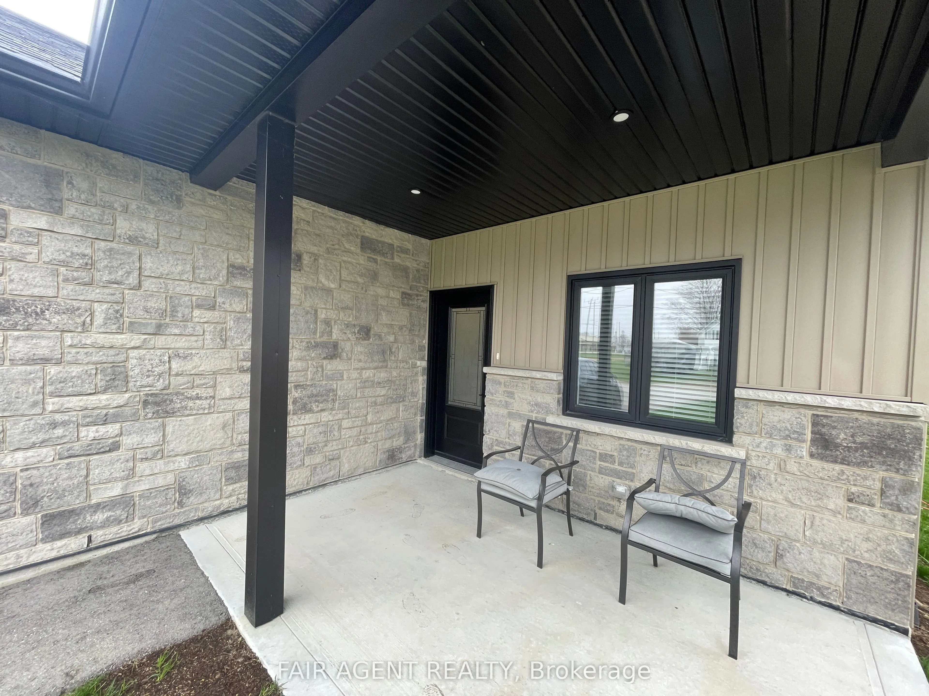 255 Albert Street, #2