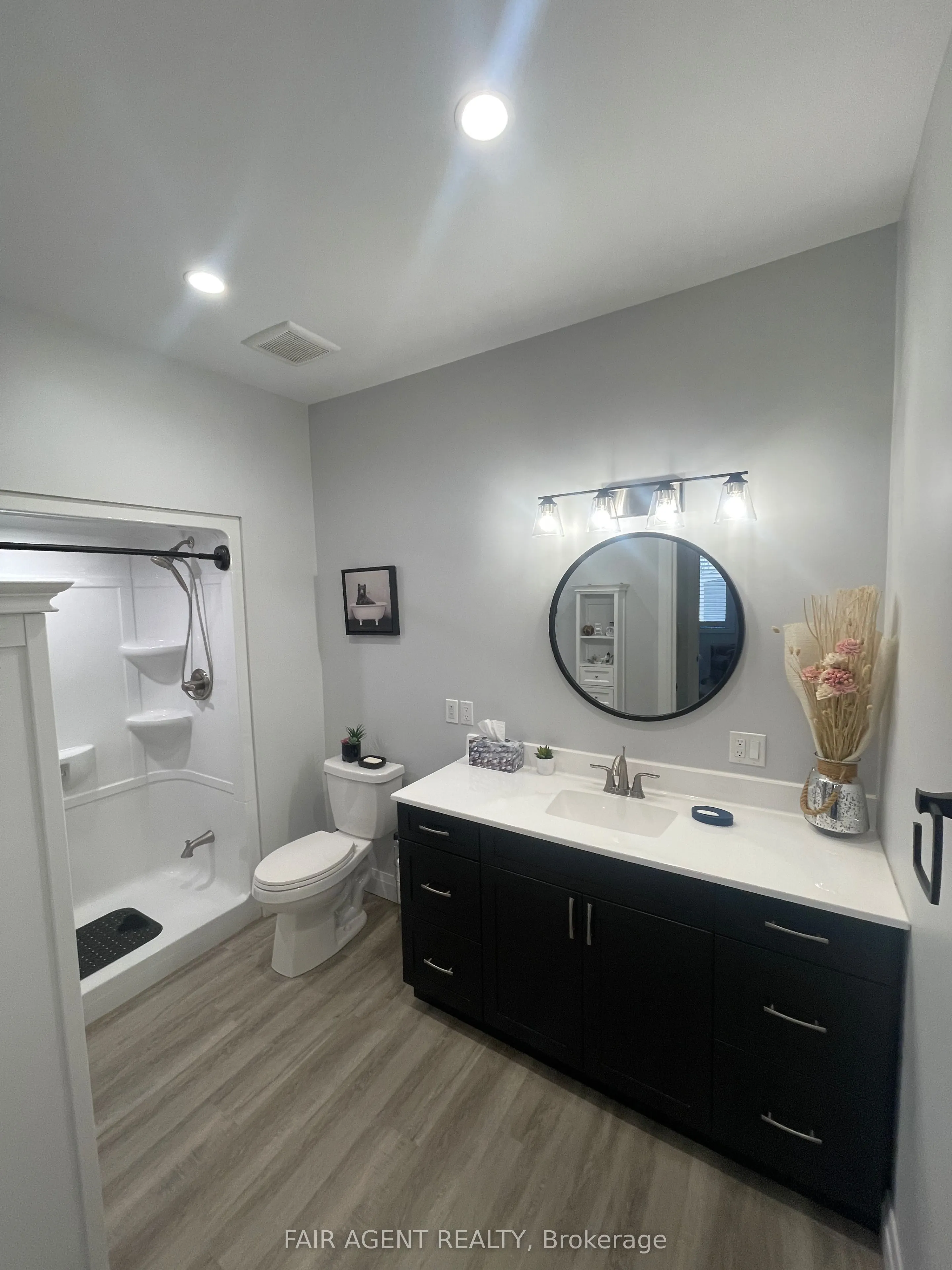 255 Albert Street, #2