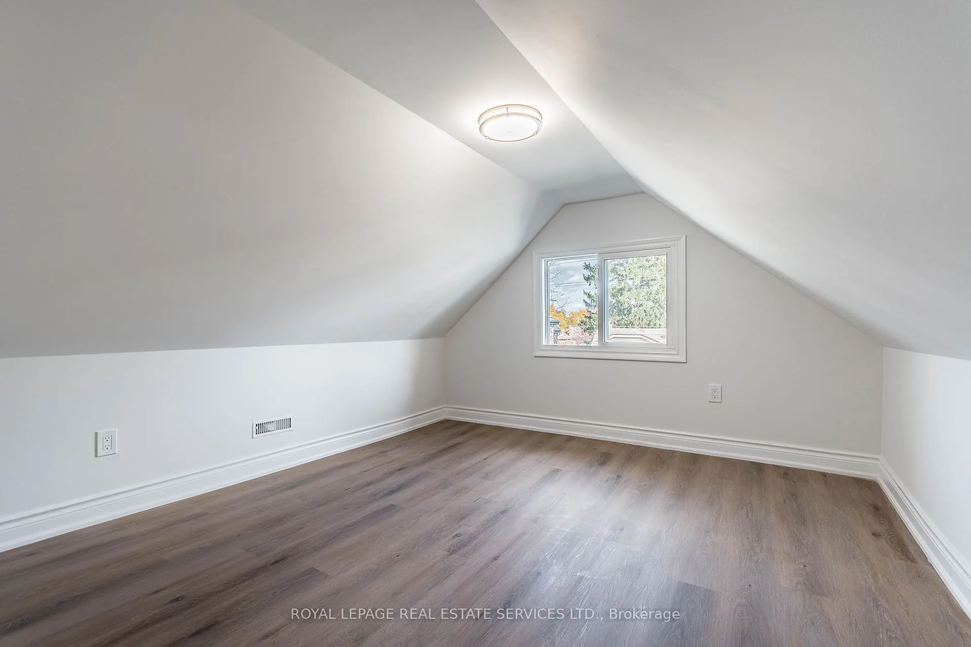 286 Cumberland Avenue, #Upper