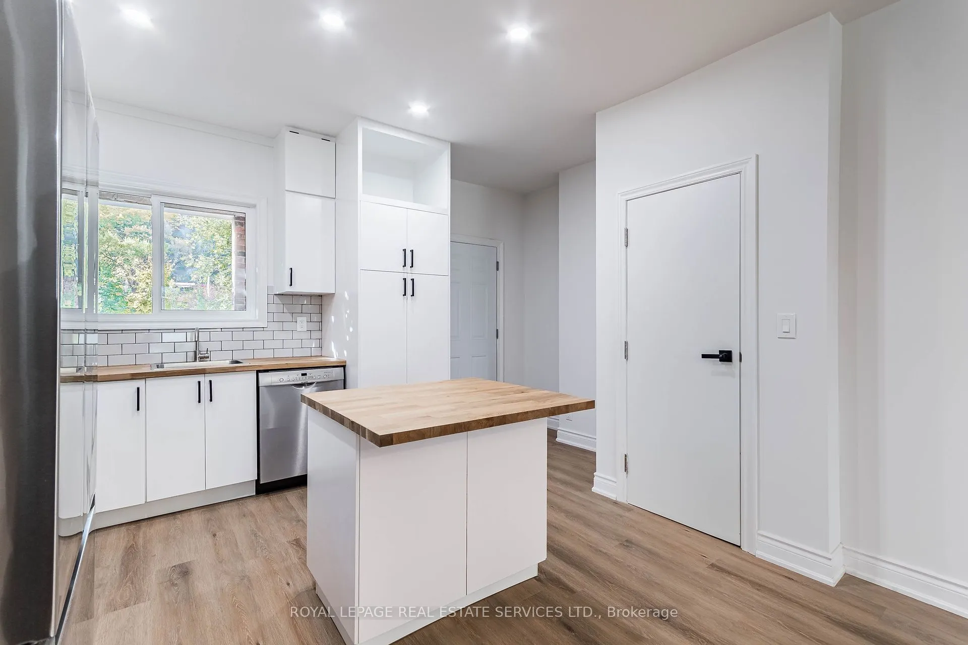 286 Cumberland Avenue, #Upper