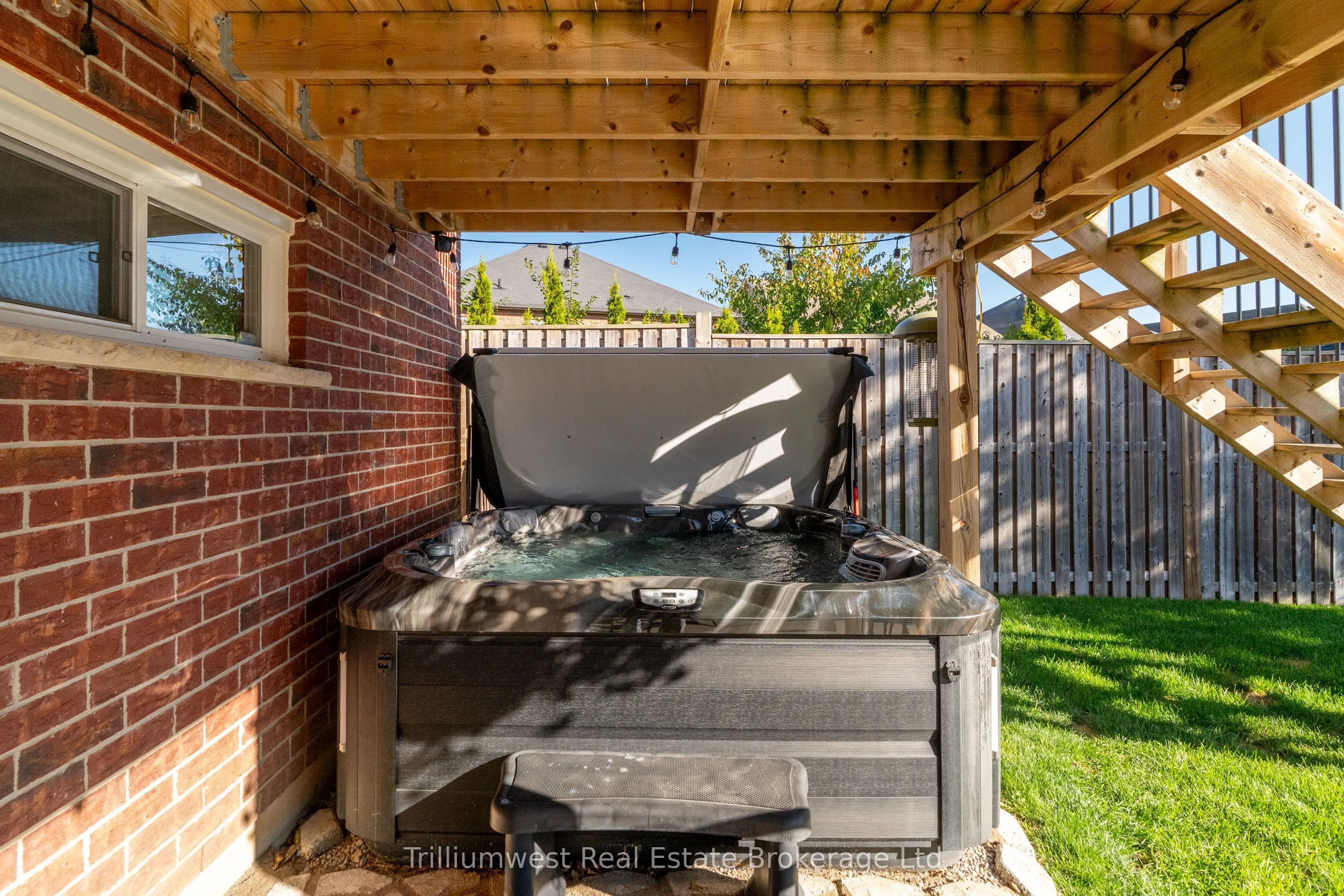 535 Woodbine Avenue